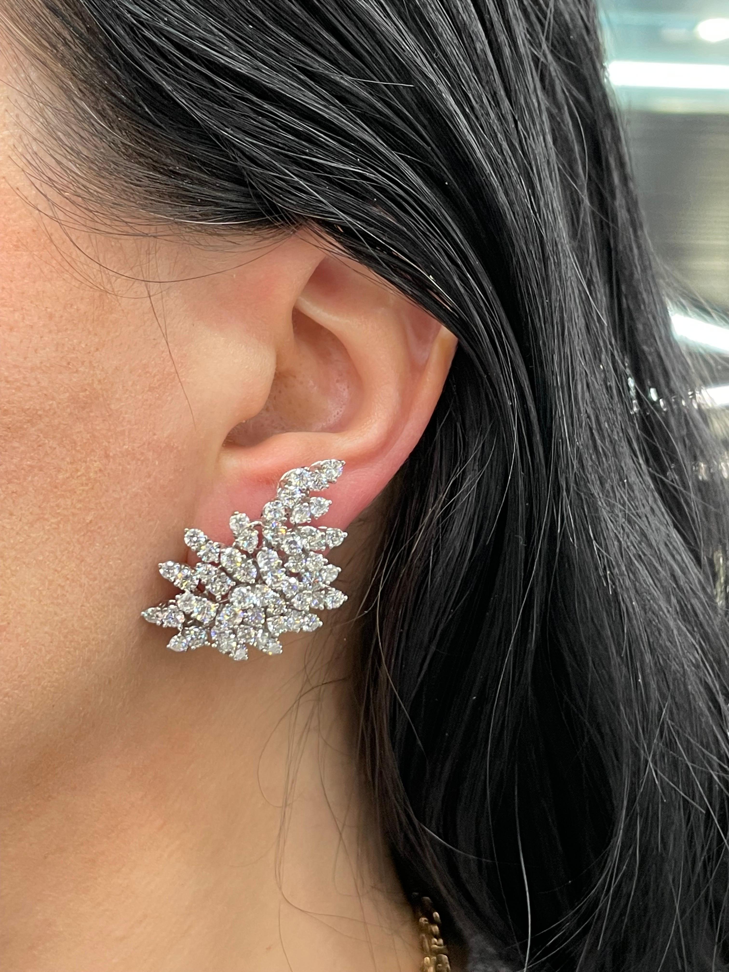 Day & Knight Diamond Starburst Cluster Earrings 9.50 Carats 18 Karat White Gold In Excellent Condition In New York, NY