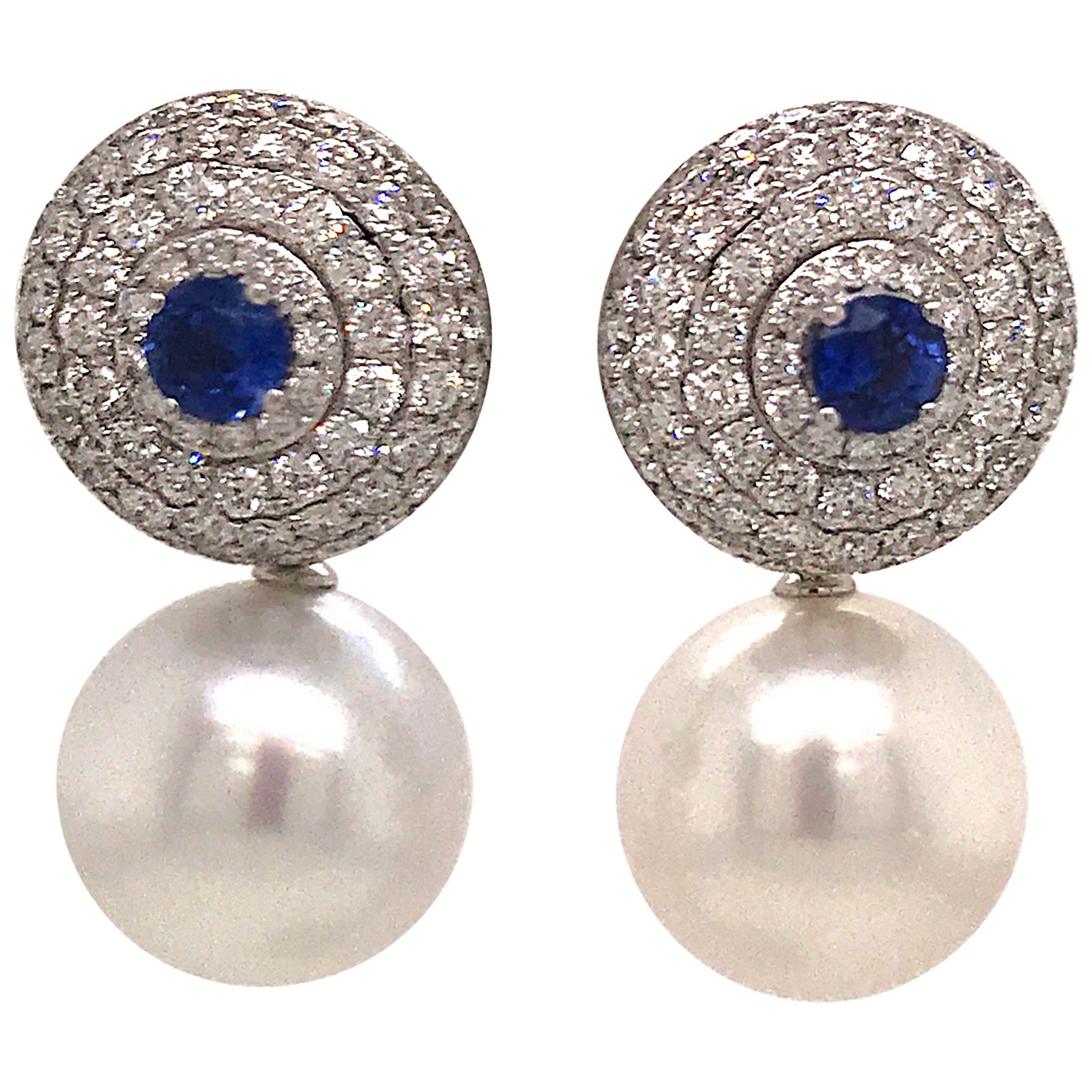 Boucles d'oreilles pendantes/de nuit en or blanc 18 carats avec diamants, saphirs et perles de 4,70 carats