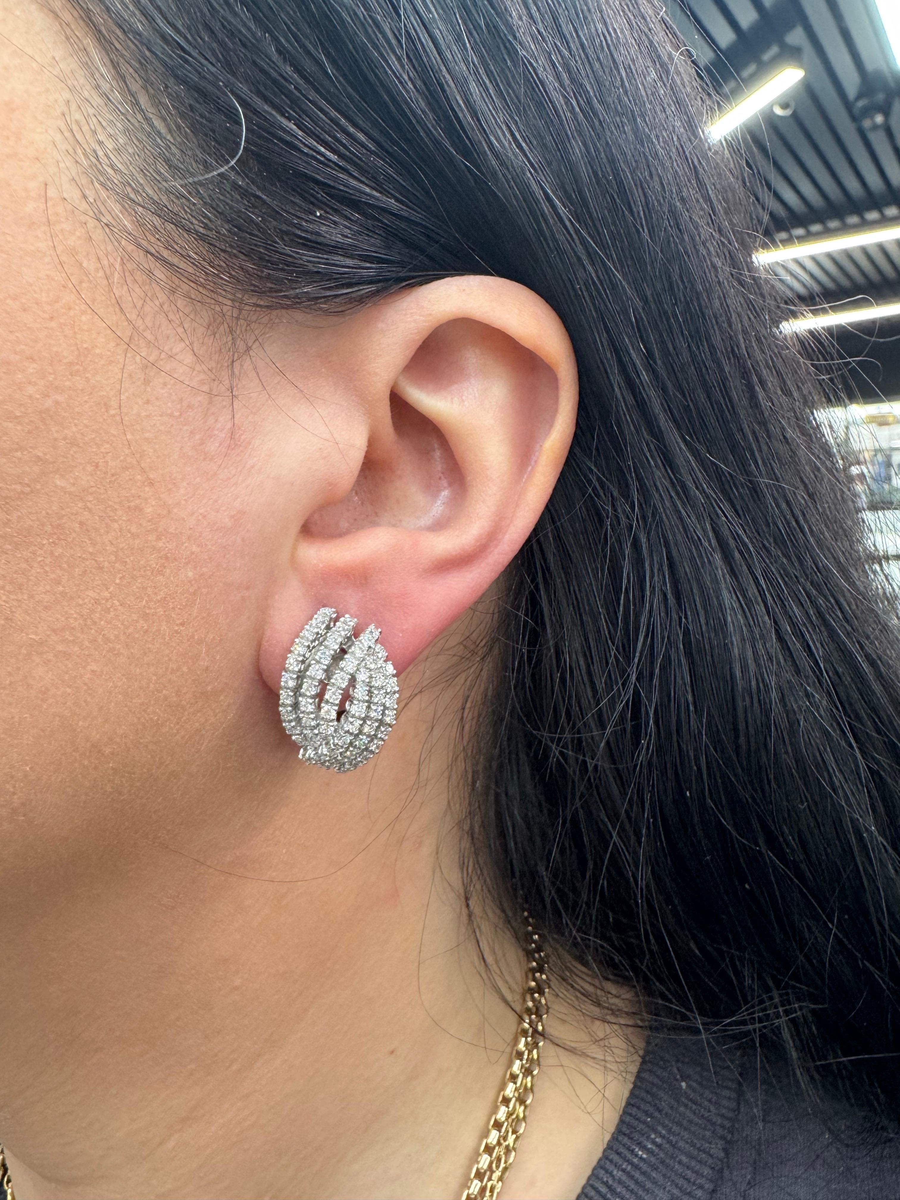 Giorno e notte Orecchini con perle dei mari del sud e diamanti 2,61 CTS in oro bianco 18KT 12 MM in vendita 1