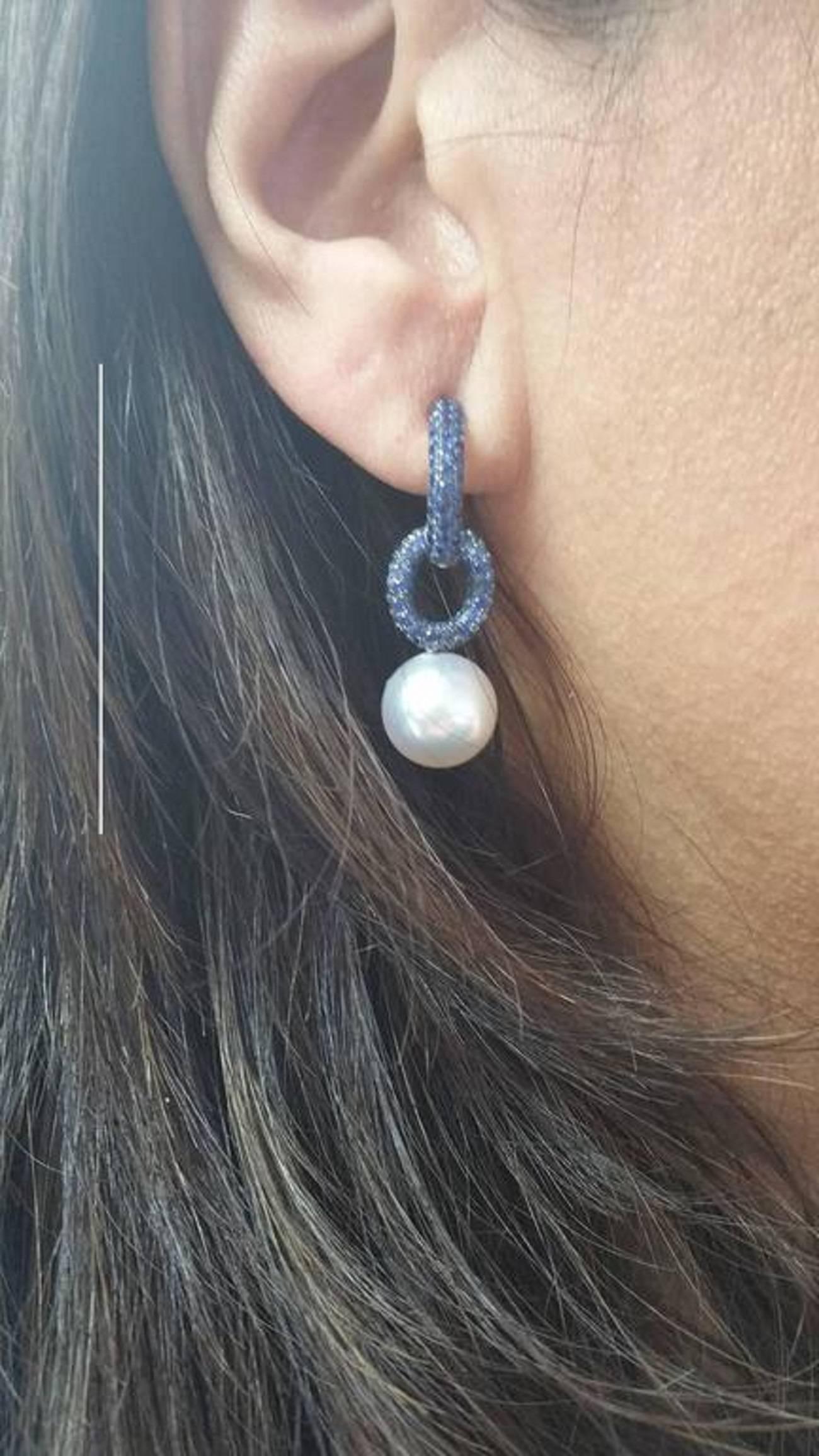 Women's Day & Night South Sea Pearl Sapphire Hoop Earrings 2.80 Carats 12-13 MM 18KT For Sale