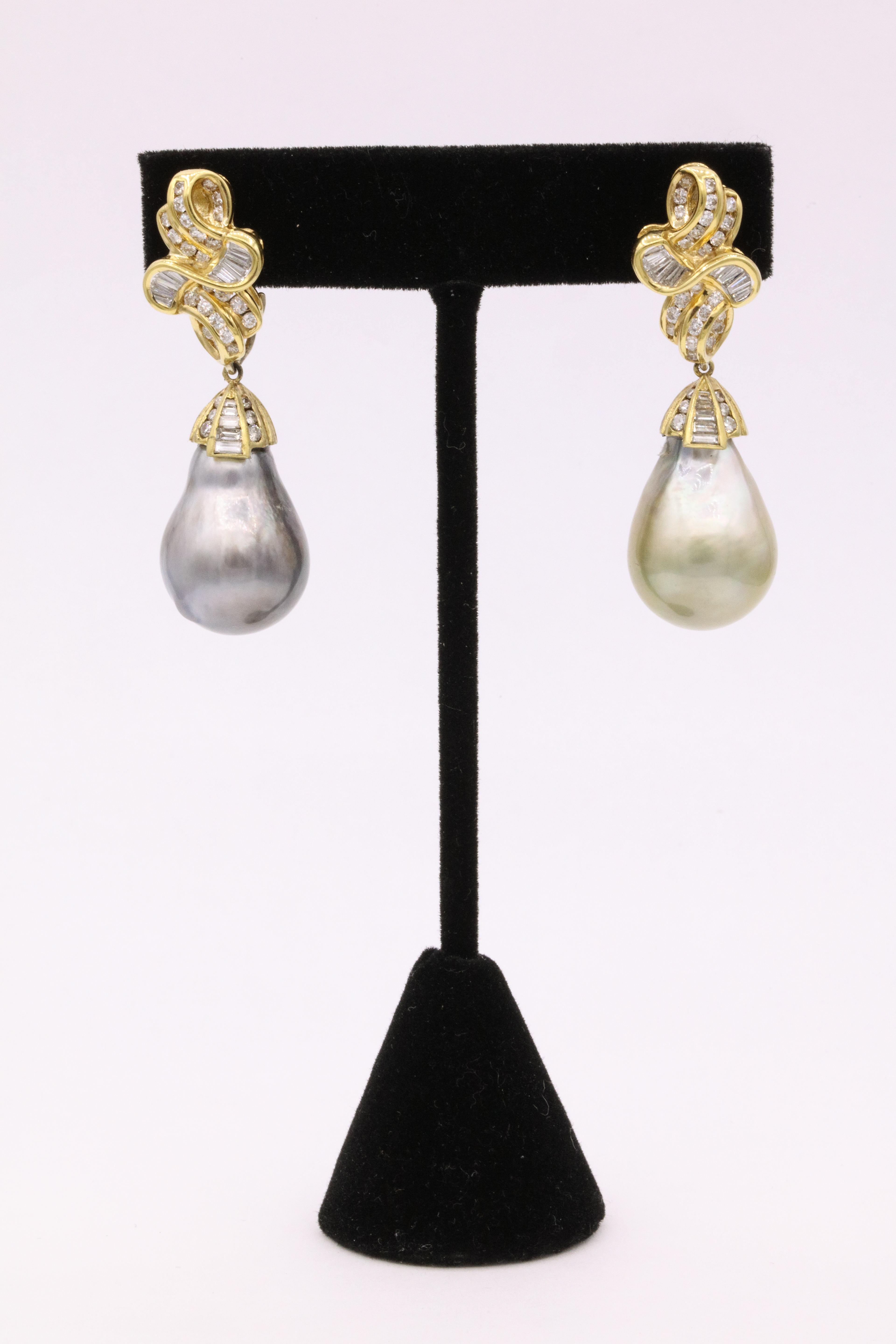 Contemporary Day and Night Tahitian Pearl Diamond Earrings 4 Carat 18 Karat Gold
