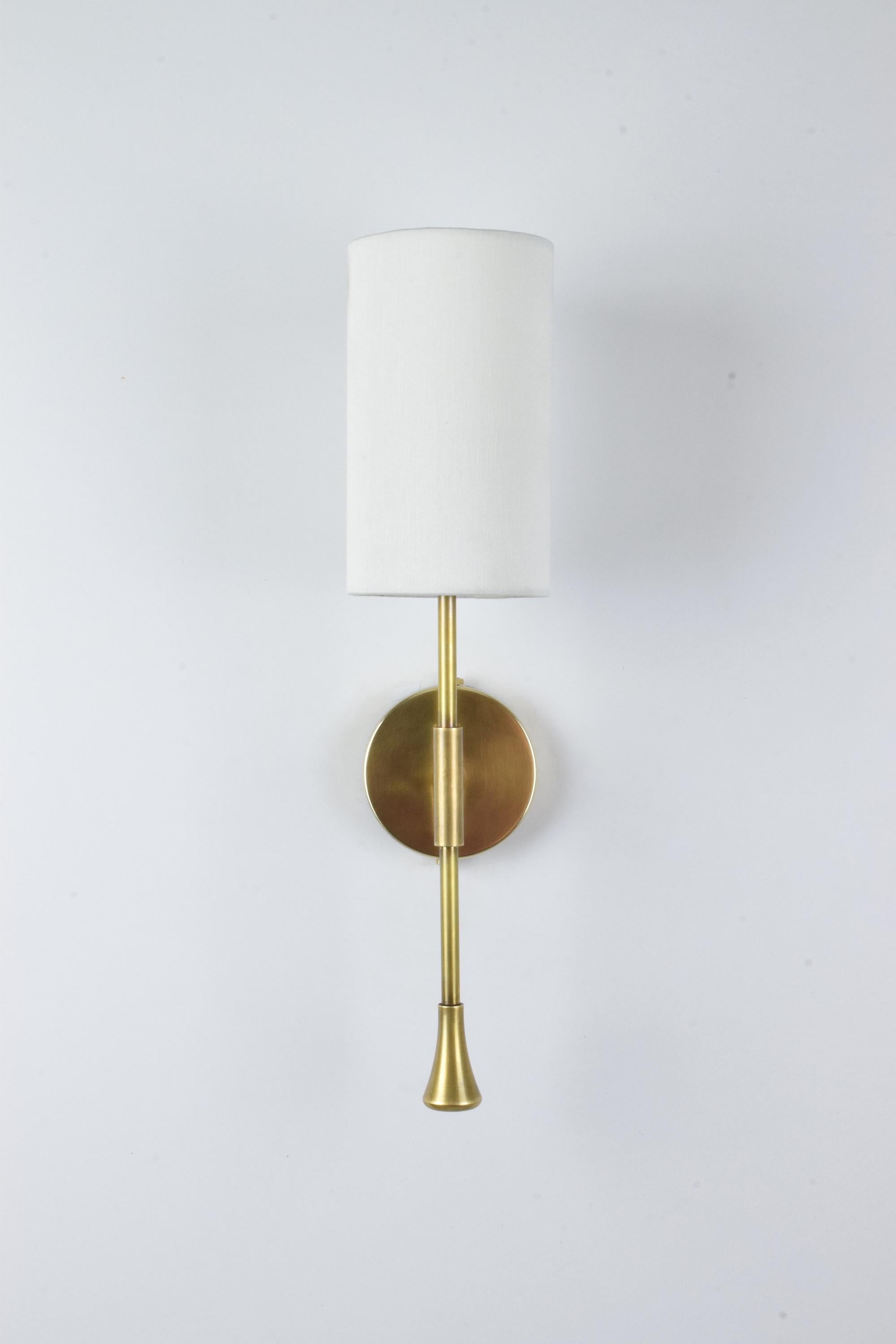 Modern DAYA-W Brass Wall Light, Flow 2 Collection For Sale
