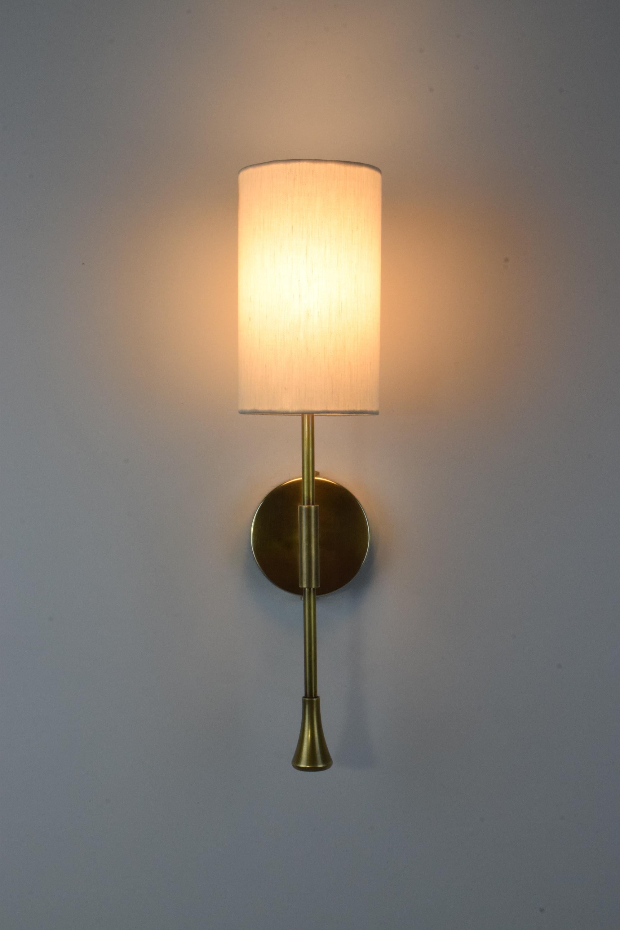 Portuguese DAYA-W Brass Wall Light, Flow 2 Collection For Sale