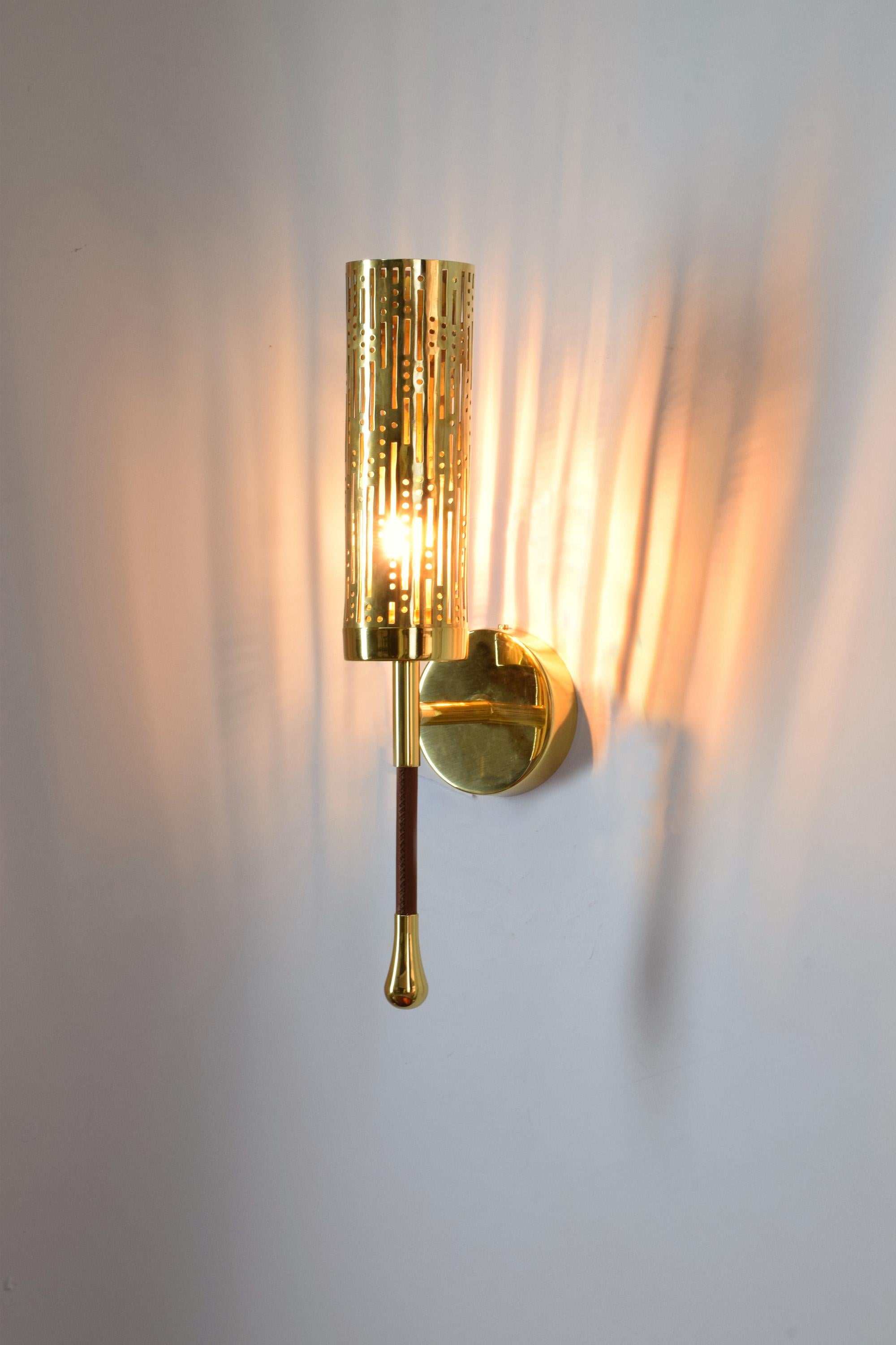 Daya-w1m2 Openwork Brass Wall Light, Flow 2 Collection In New Condition For Sale In Paris, FR