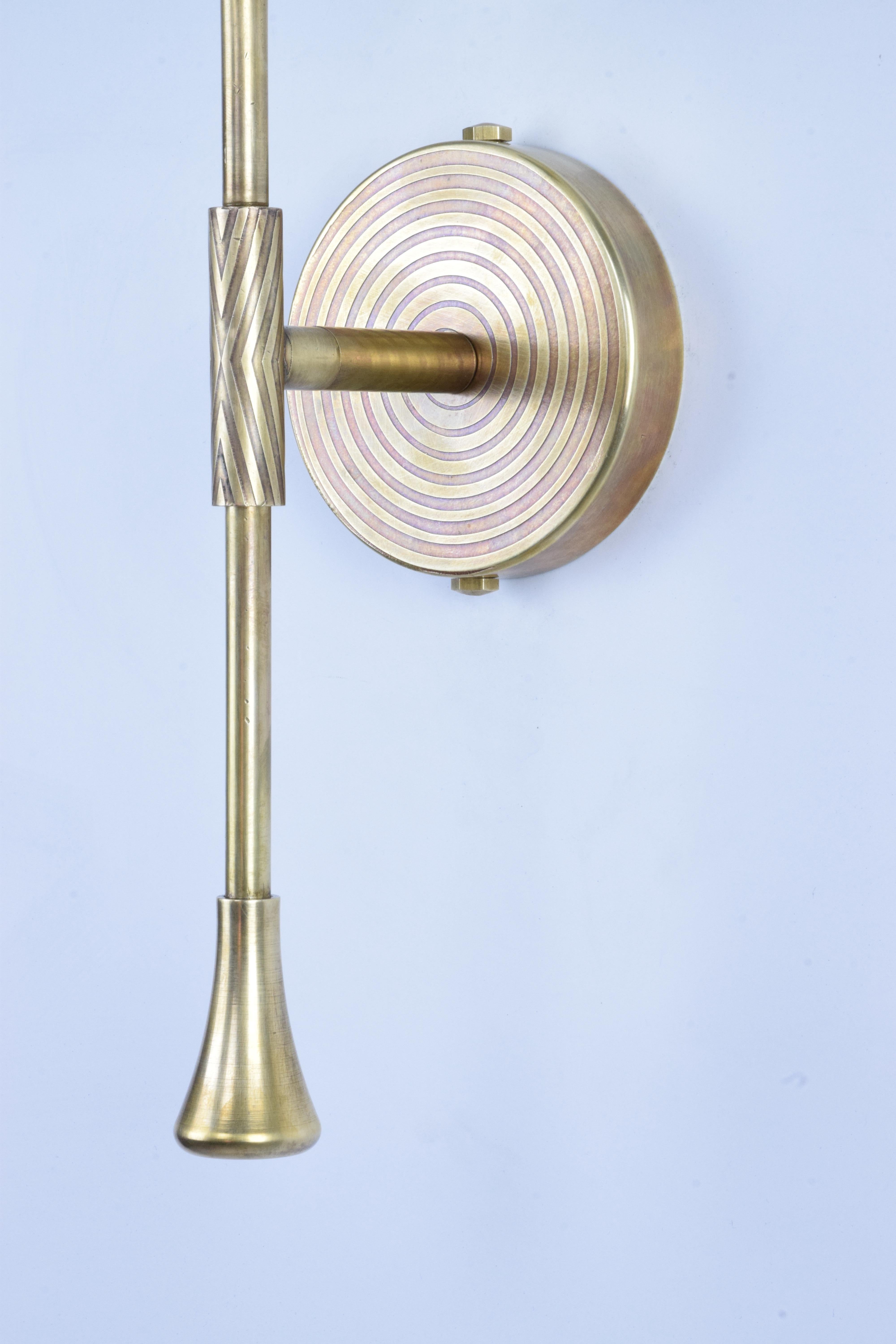 Modern DAYA-WM Engraved Brass Wall Light, Flow 2 Collection