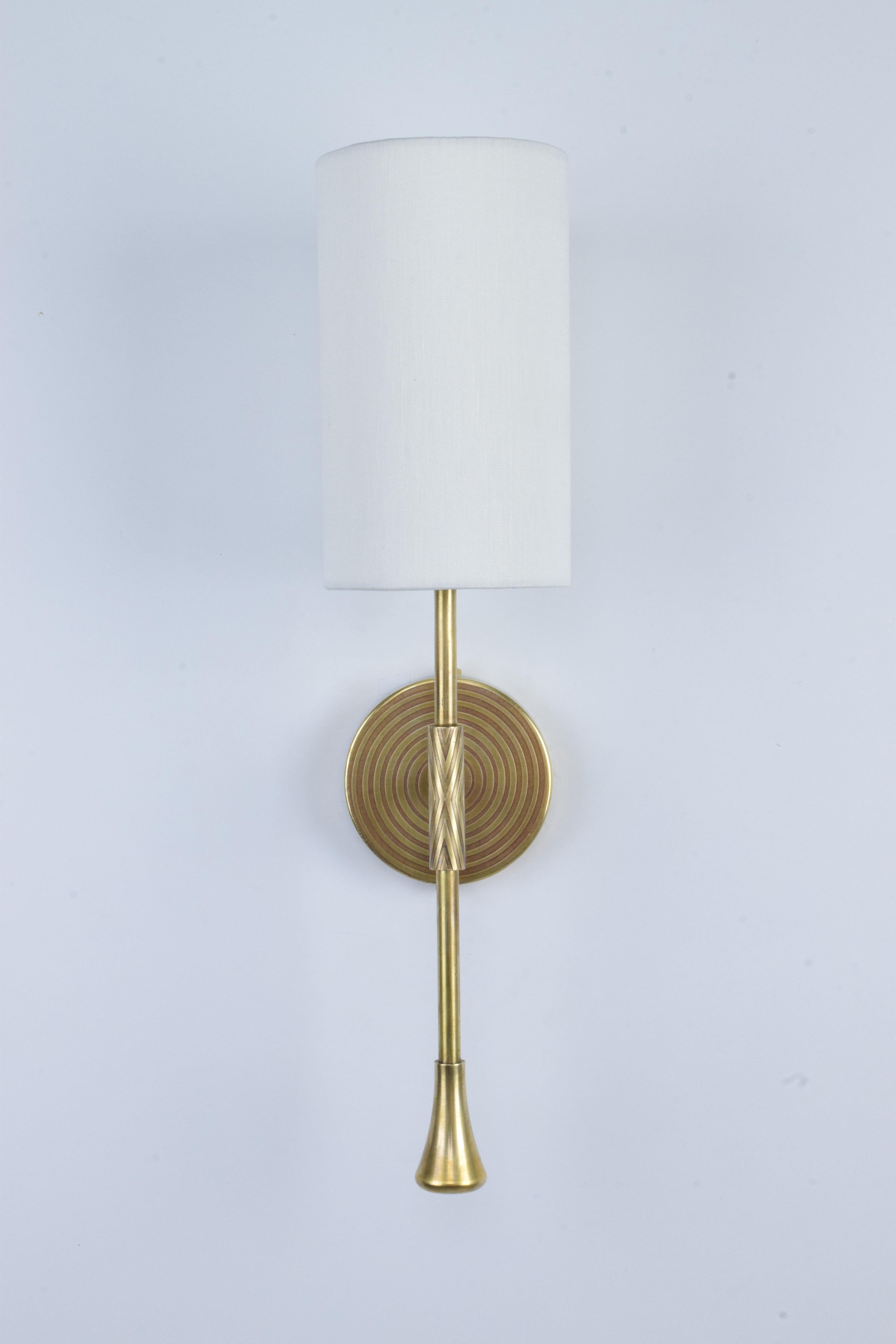 DAYA-WM Engraved Brass Wall Light, Flow 2 Collection 1