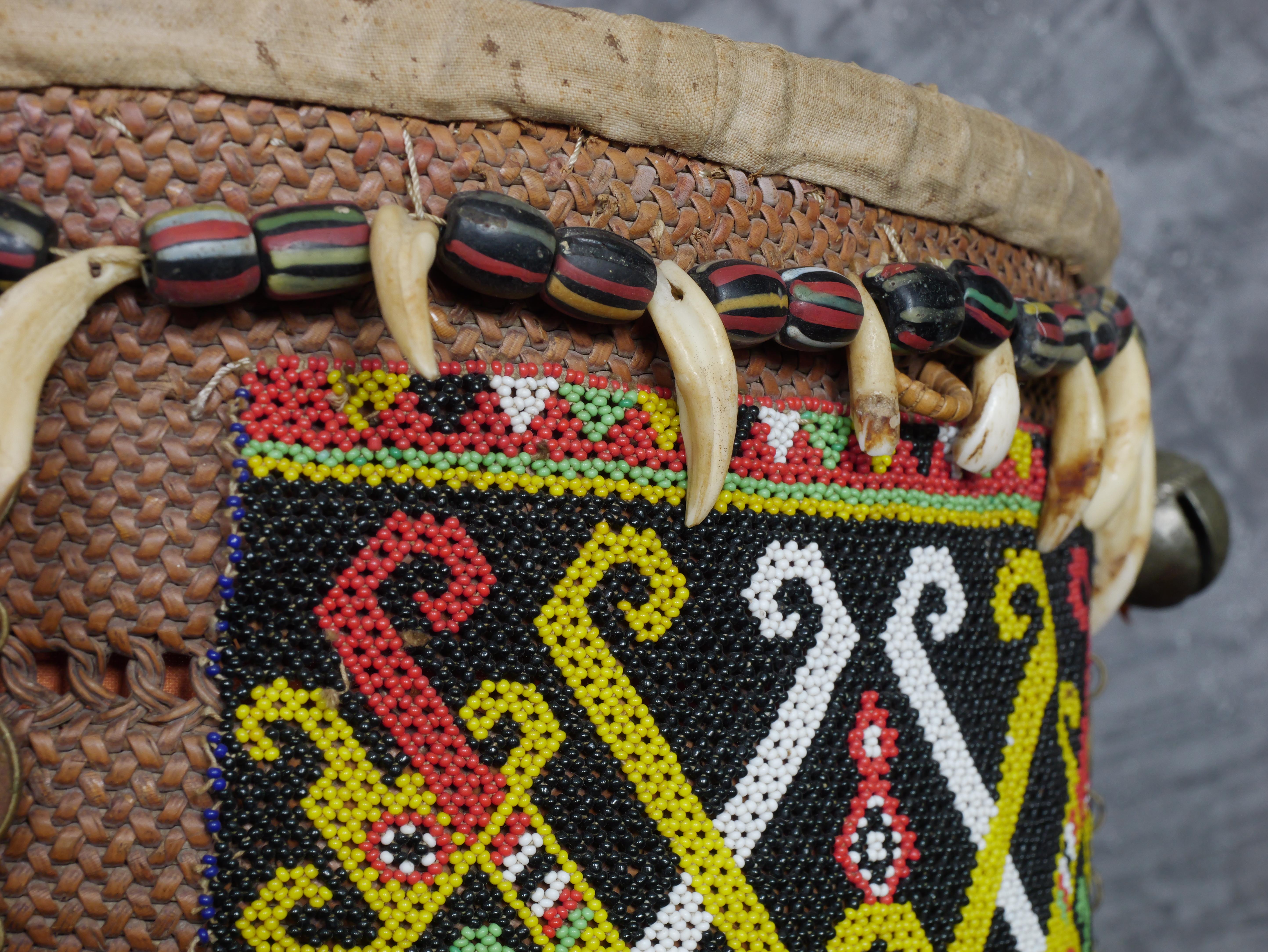 Dayak Tribal Baby Carrier Kalimantan Borneo In Good Condition For Sale In Chonburi, TH