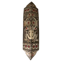 Vintage Dayak Tribe Shield from Kalimantan, Jelutong Wood, Indonesia c. 1950