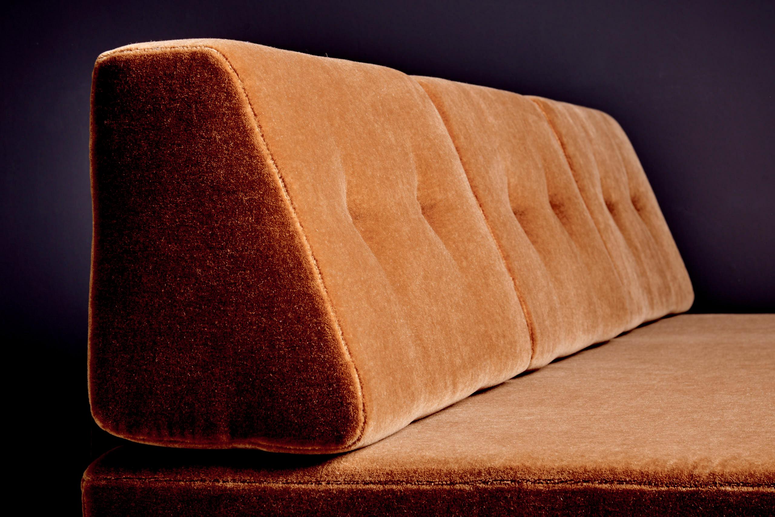 Daybed 882 de Gianfranco Frattini para Cassina en Mohair marrón recién tapizado en venta 6
