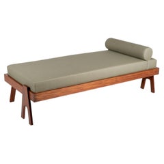 Cama de día de Angelo Mangiarotti