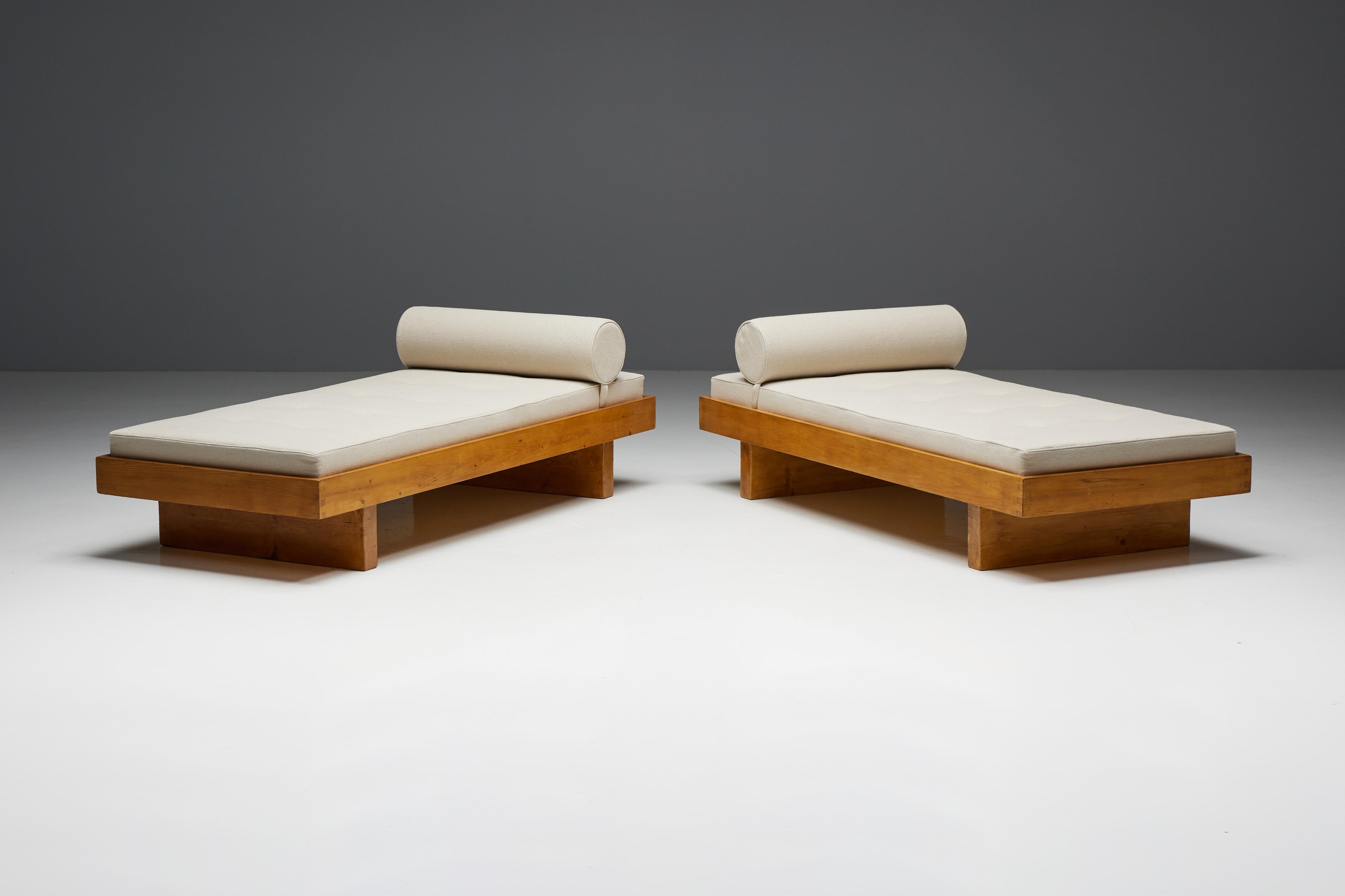 French Daybed by Charlotte Perriand for Méribel Les Allues, France, 1960s For Sale