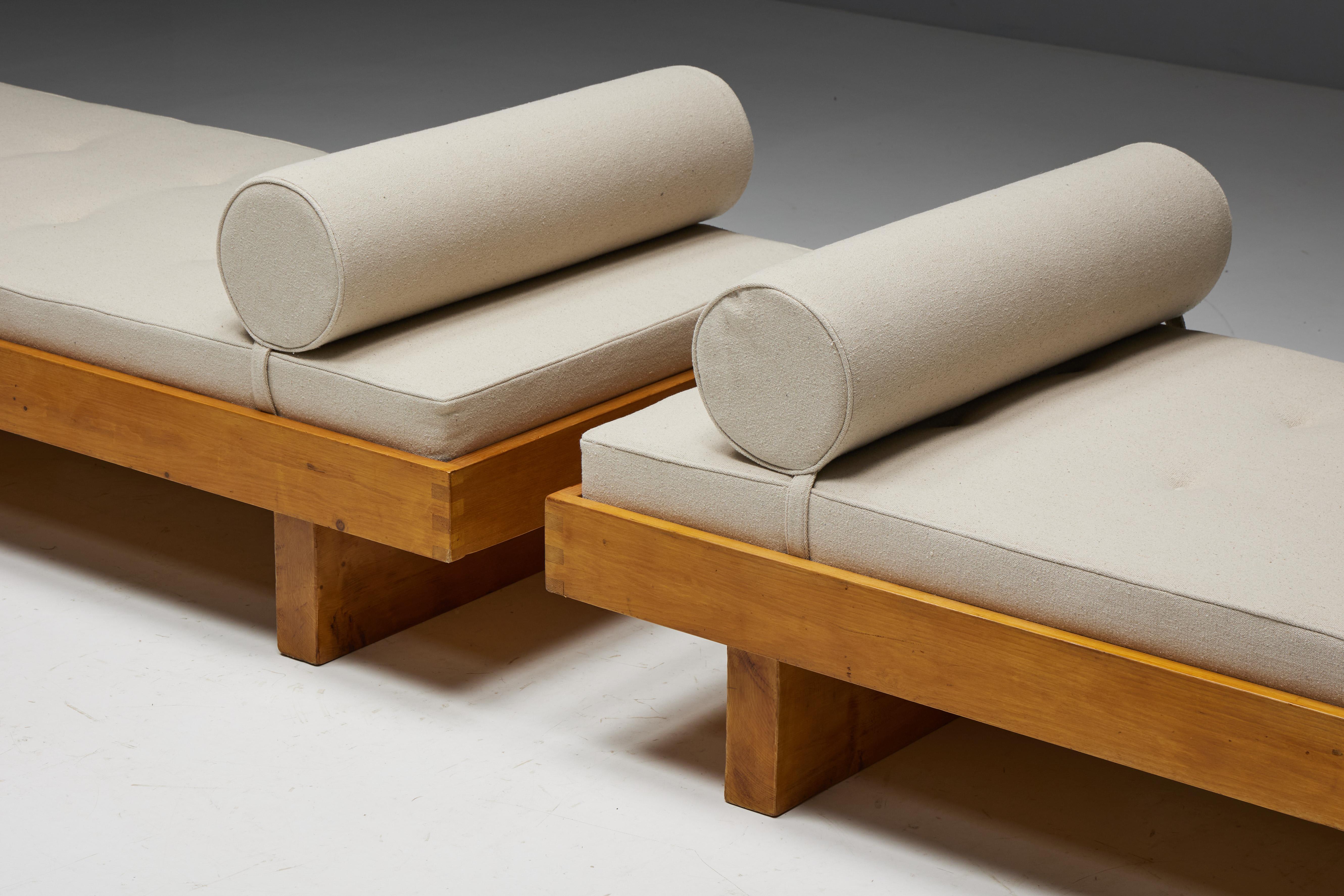 Daybed by Charlotte Perriand for Méribel Les Allues, France, 1960s For Sale 2