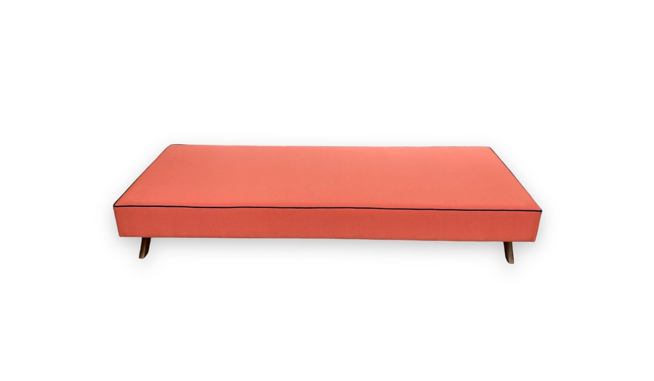 Daybed by Jeanneret, 1957 For Sale 5