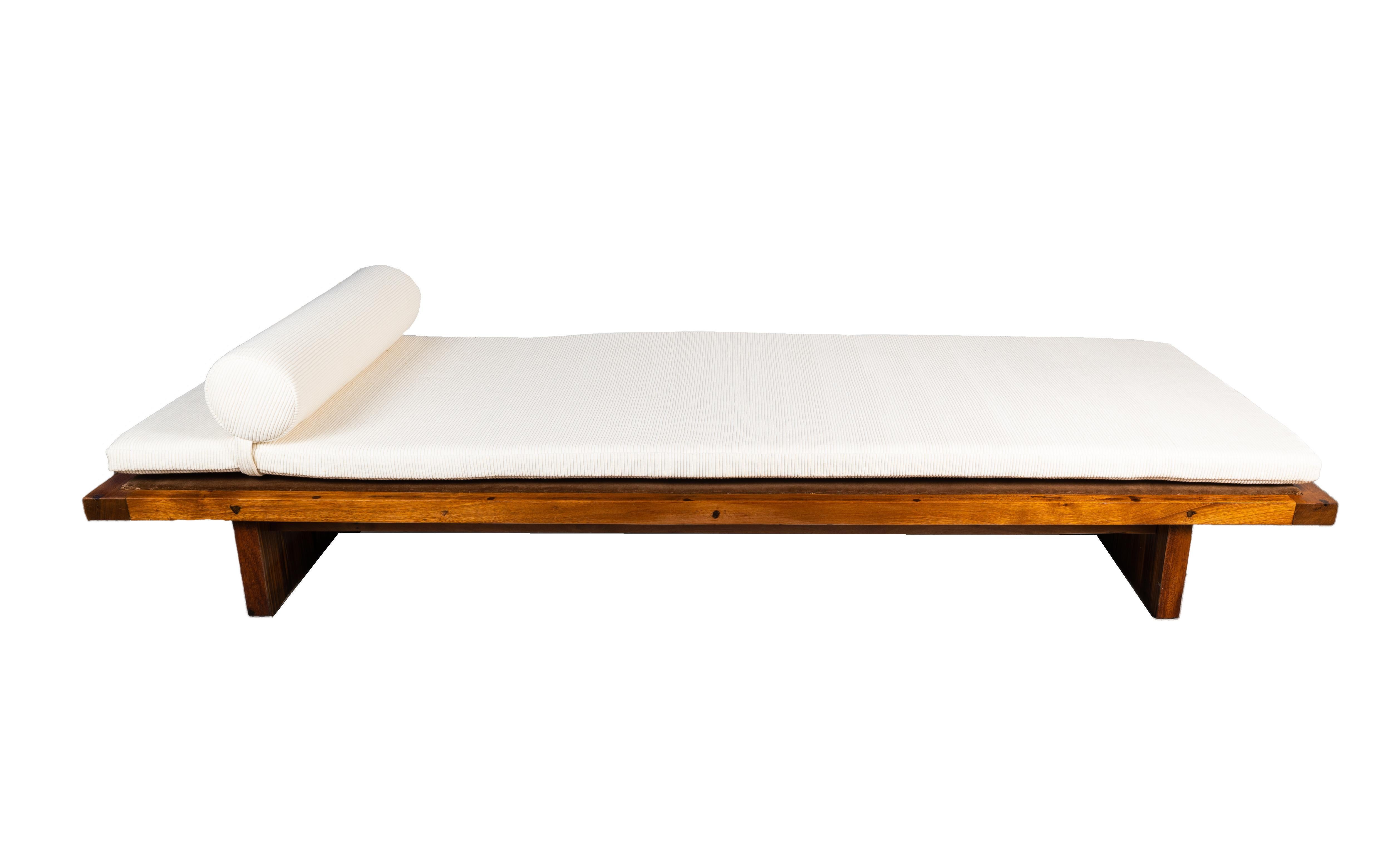 Mid-Century Modern Lit de jour par Joaquim Tenreiro, Modernité du milieu du siècle, années 1960 en vente