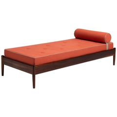 Daybed by Jose Cruz de Carvalho