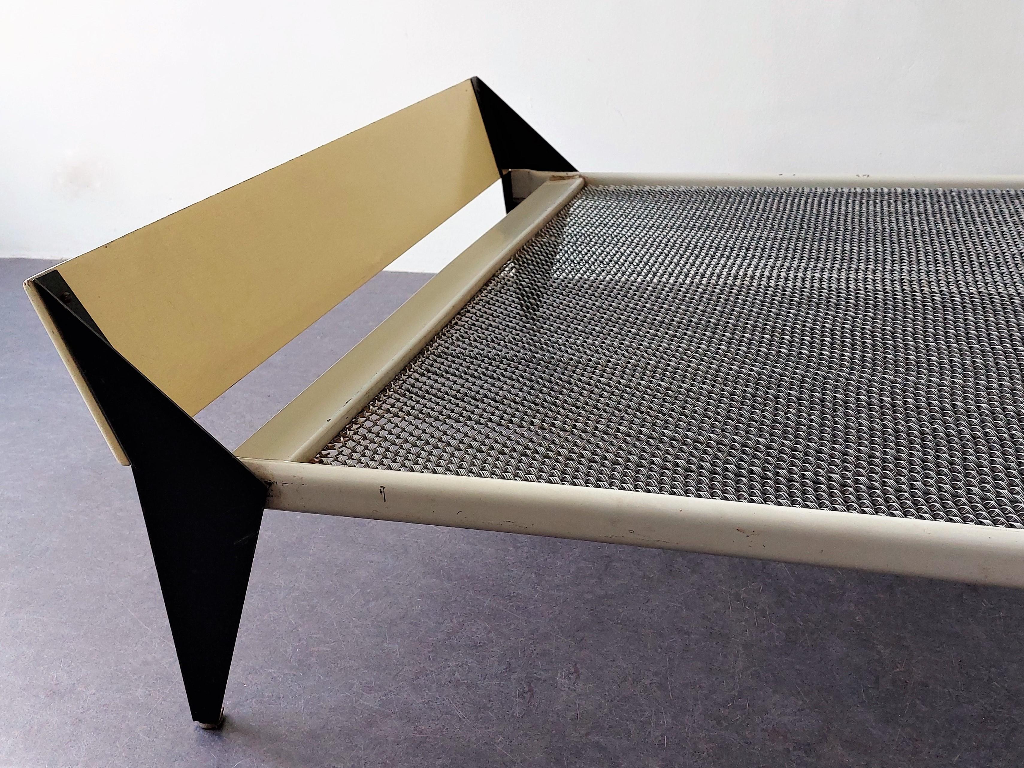 Mid-Century Modern Daybed by Parry 'Attr.' and Truijen 'Attr.' for DICO, the Netherlands 1950's