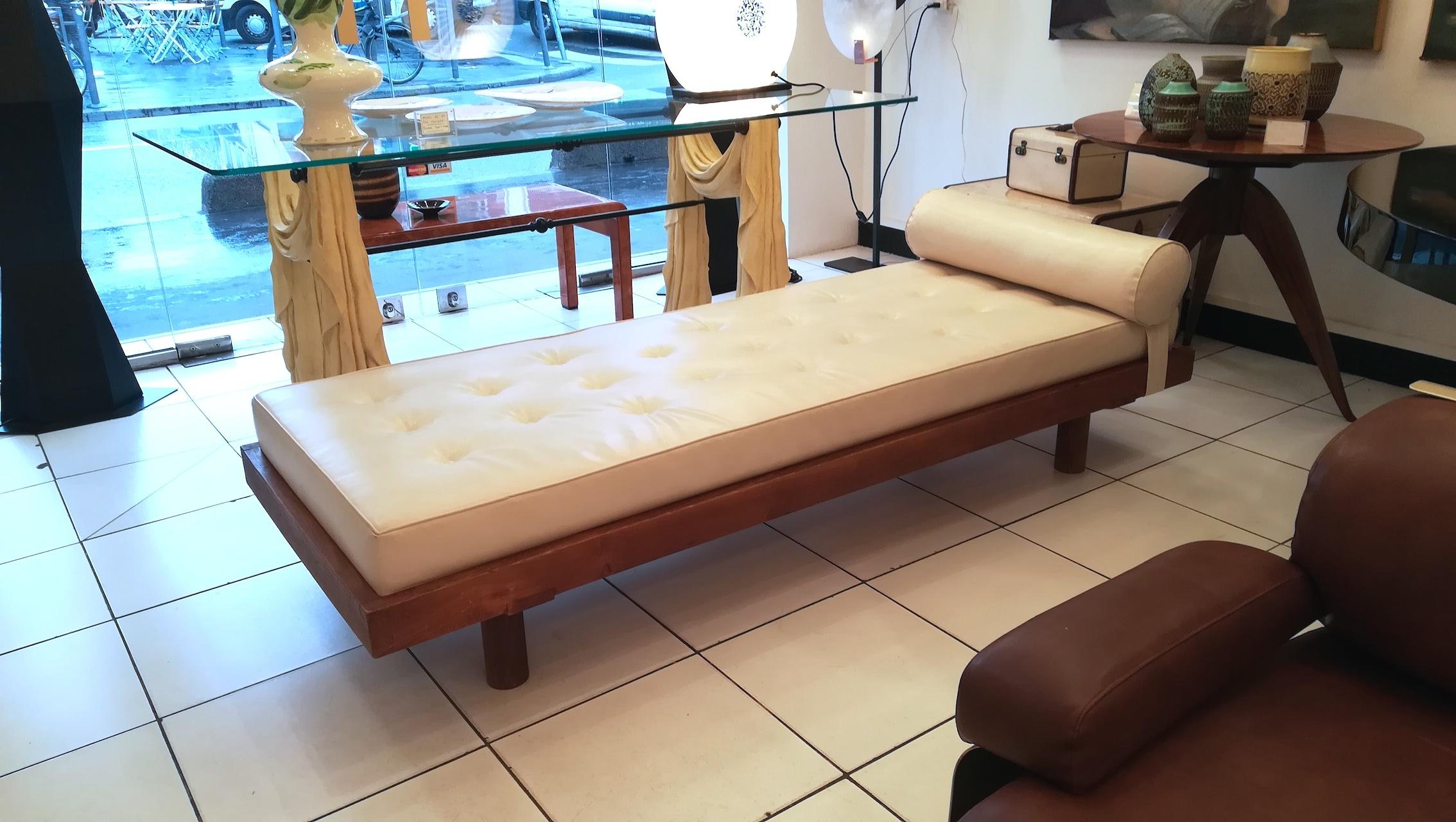 Daybed by Pierre Chapo, circa 1960, in French elm,
off white leatherette mattress in very good condition.