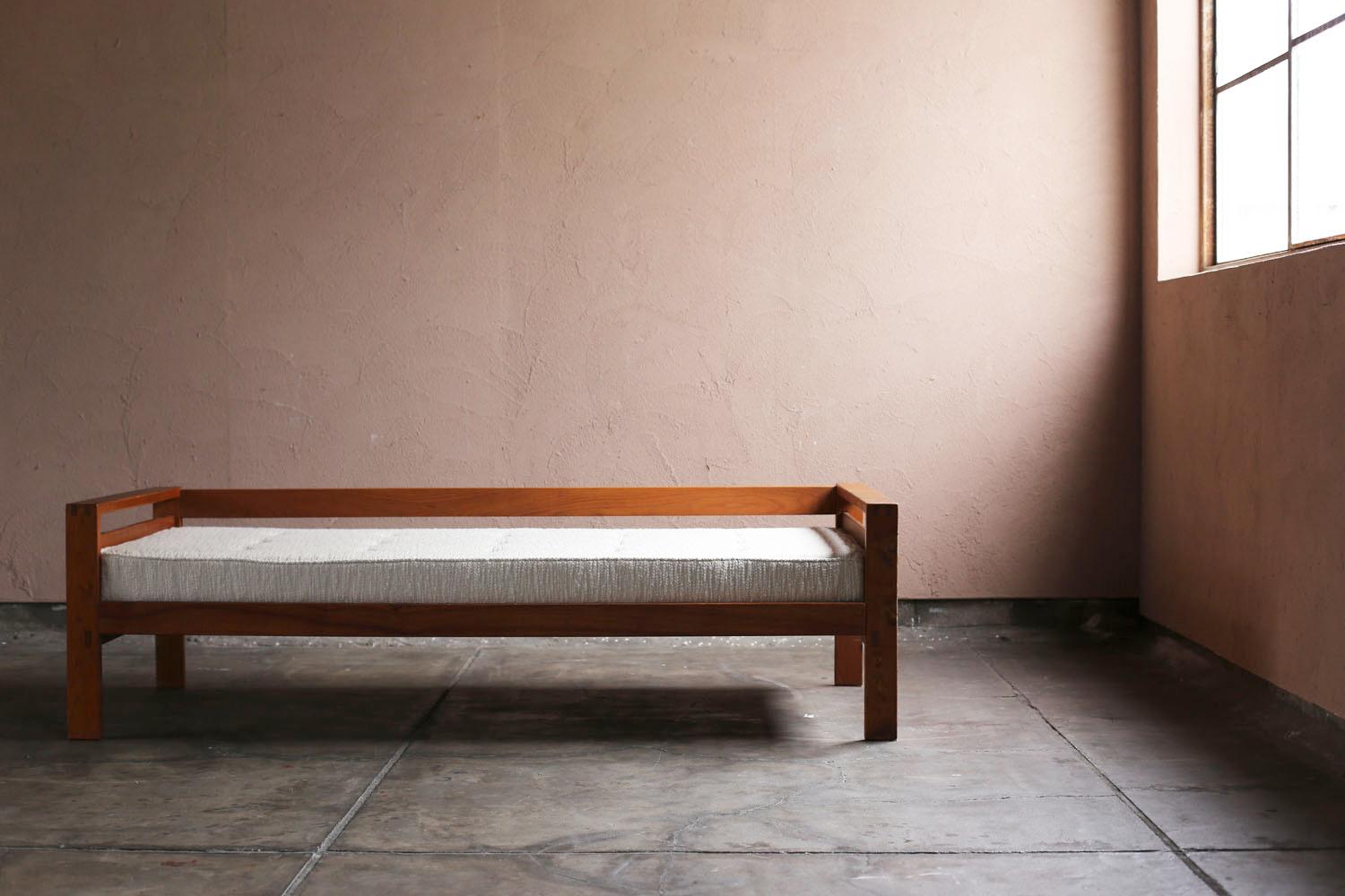 Daybed by Pierre Chapo Model L06A For Sale 9