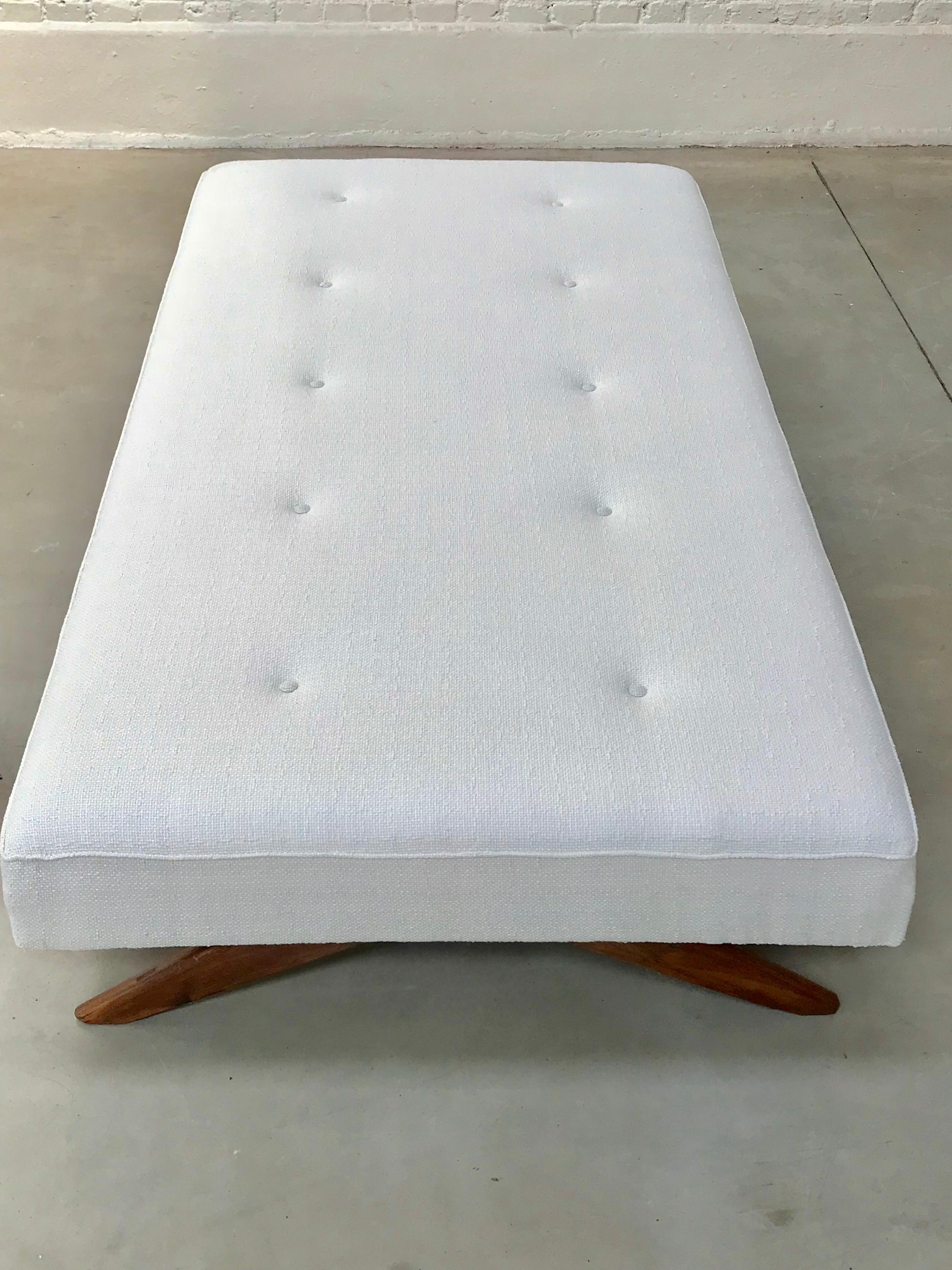 Indian Daybed by Pierre Jeanneret