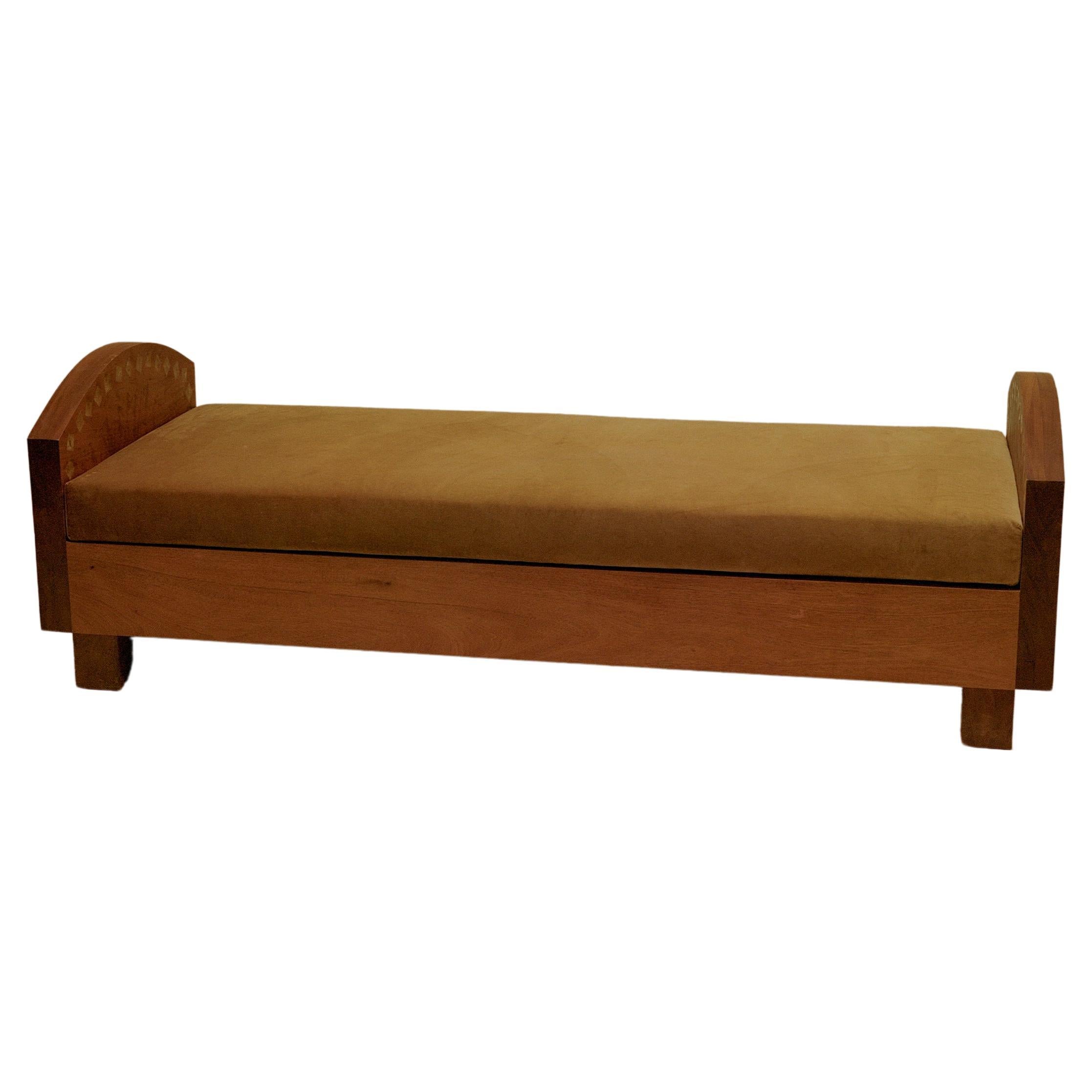 Tagesbett von Rafael Triboli im Angebot