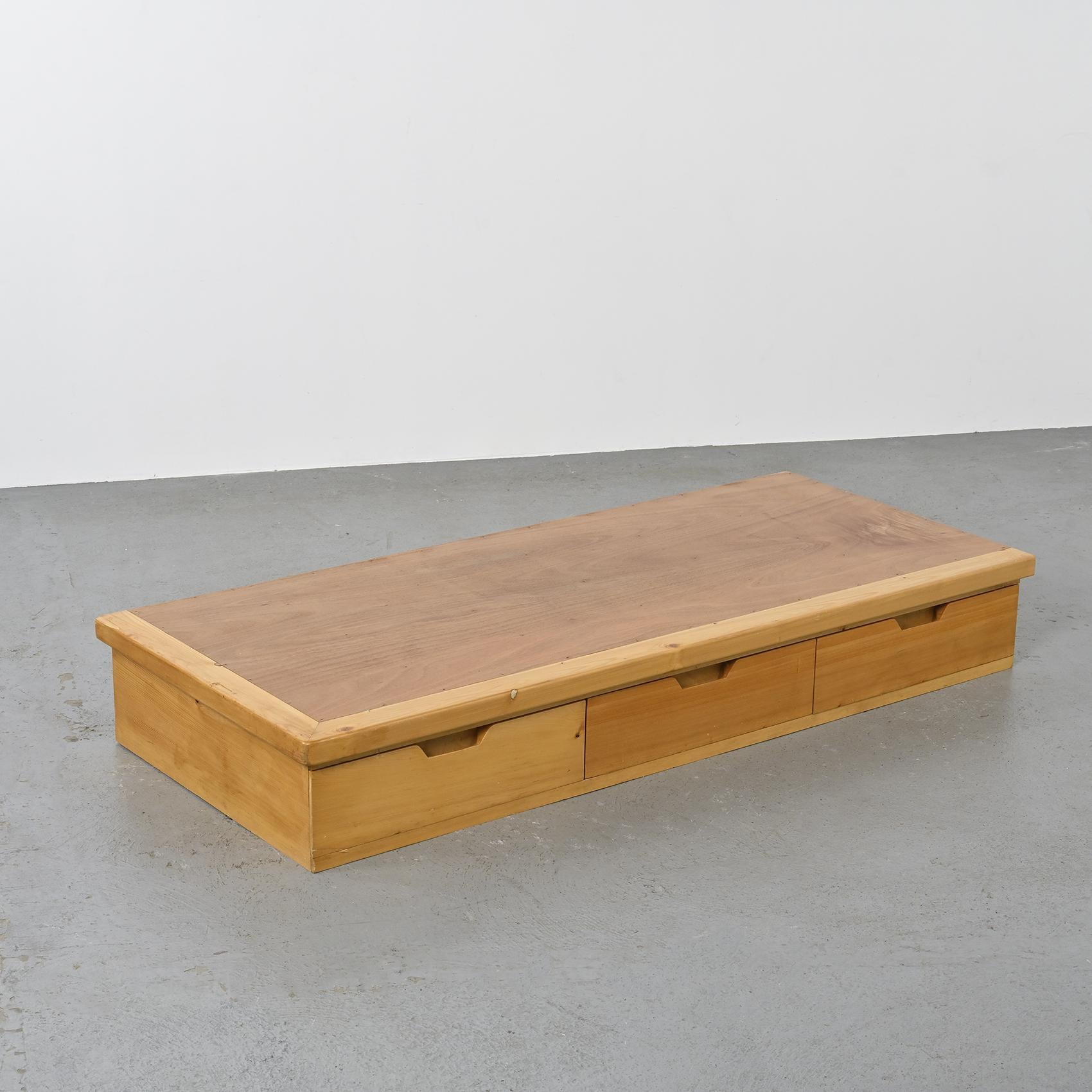 Daybed by René Martin, Les Arcs 1600 In Good Condition In VILLEURBANNE, FR