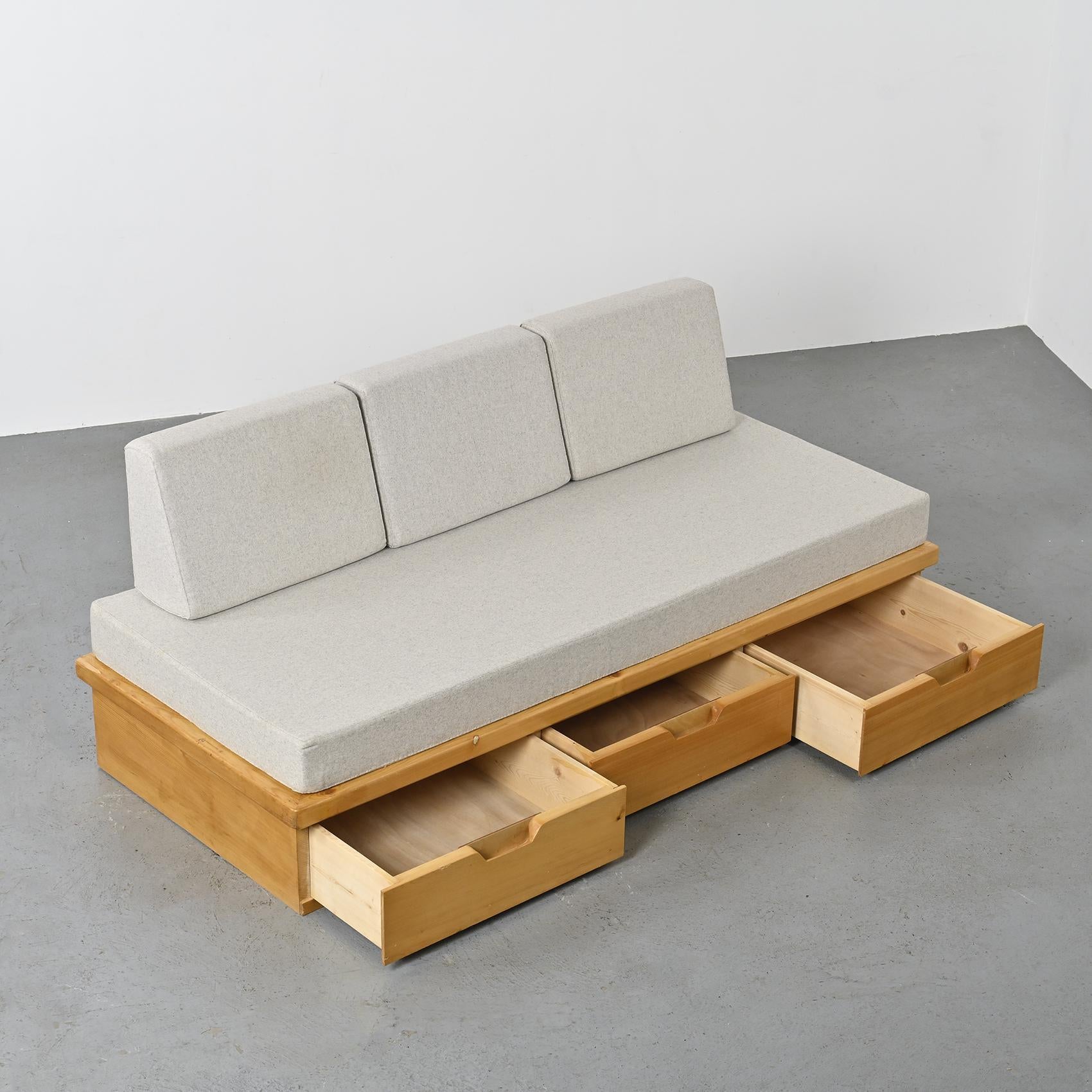 Daybed by René Martin, Les Arcs 1600 In Good Condition In VILLEURBANNE, FR