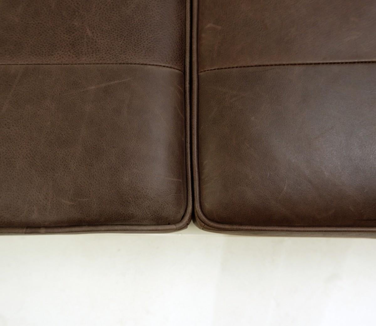 Daybed by Rodolfo Bonetto, Leather and Fiberglass, Italy, 1969 For Sale 5