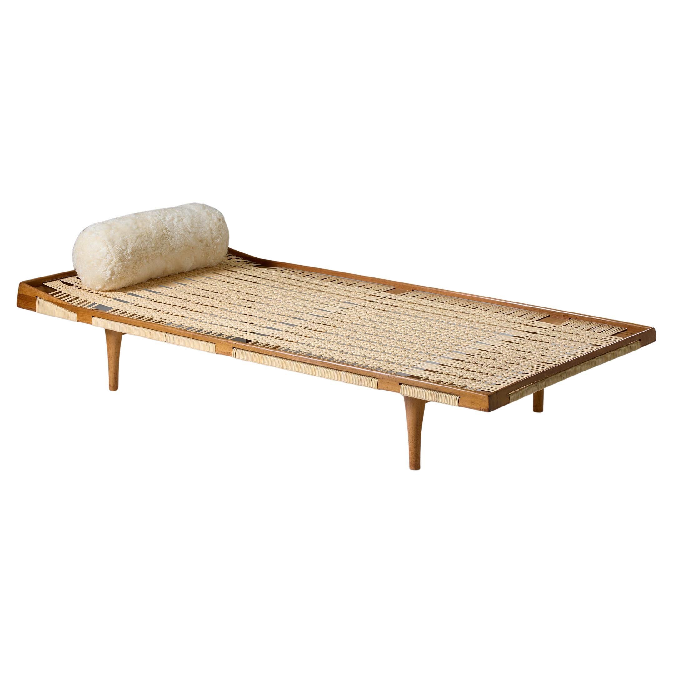 Daybed Designed by Ib Kofod-Larsen For Sale