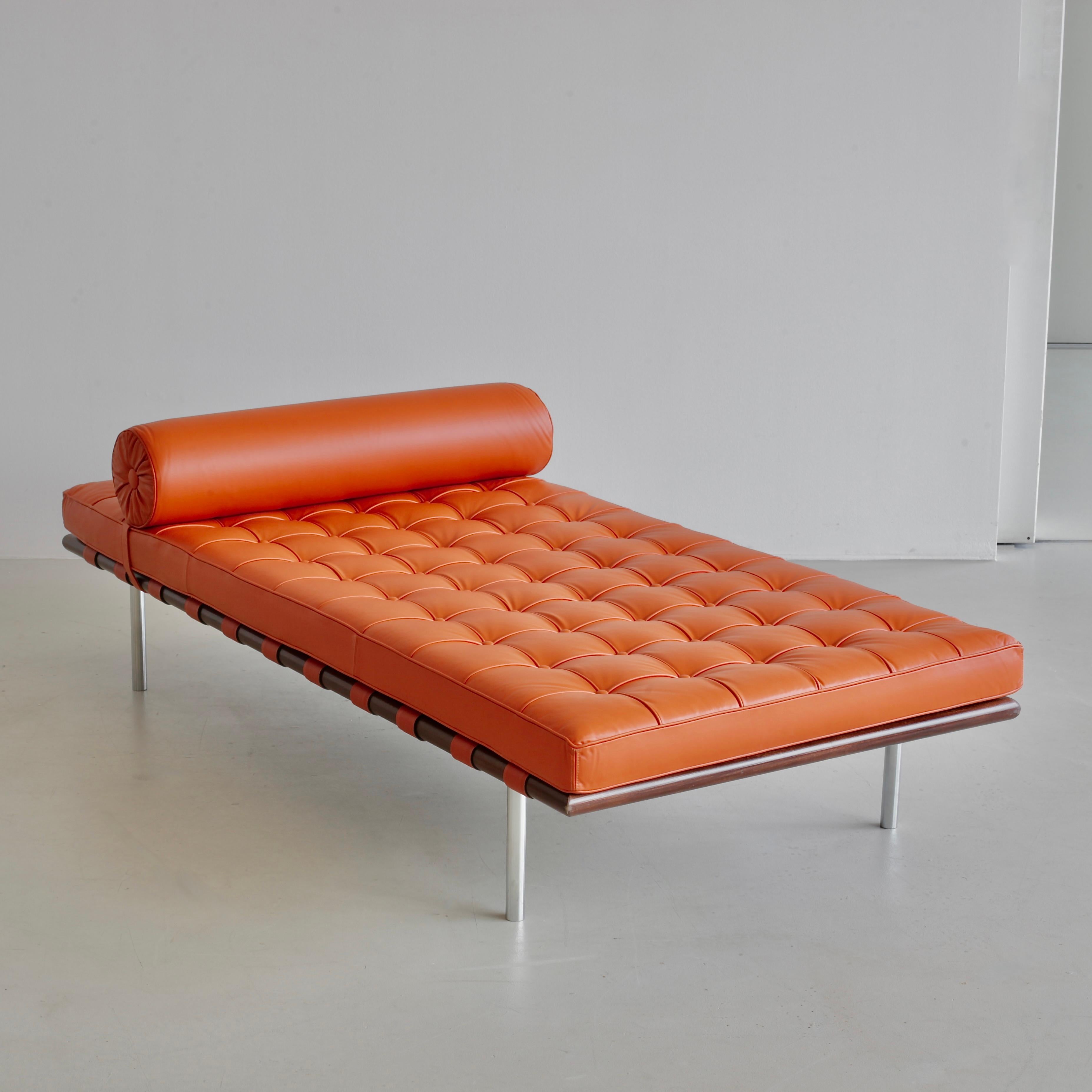 knoll day bed