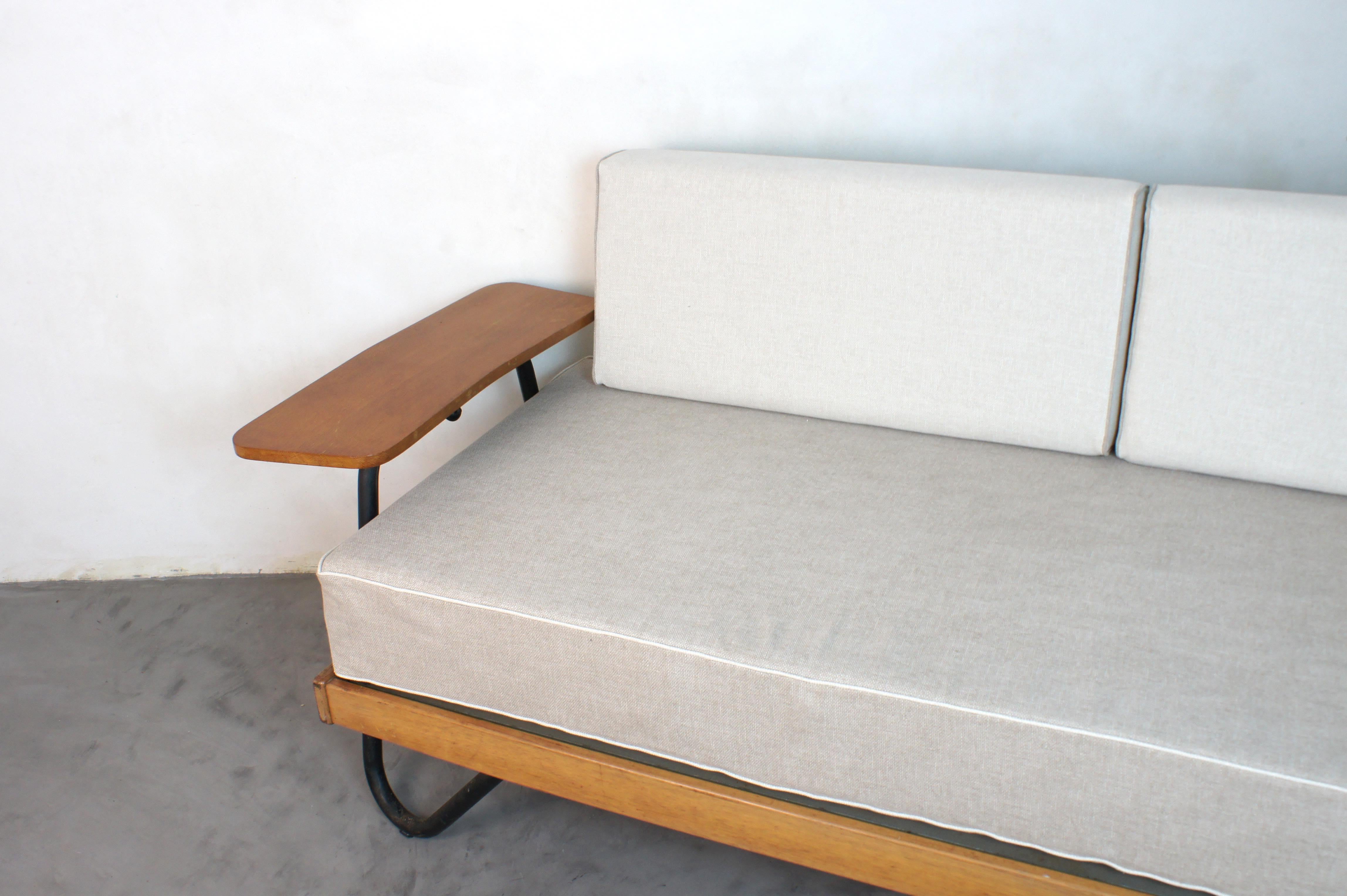 Mid-Century Modern Daybed Di Jaques Hitier Per Tubauto Francia 1950 For Sale