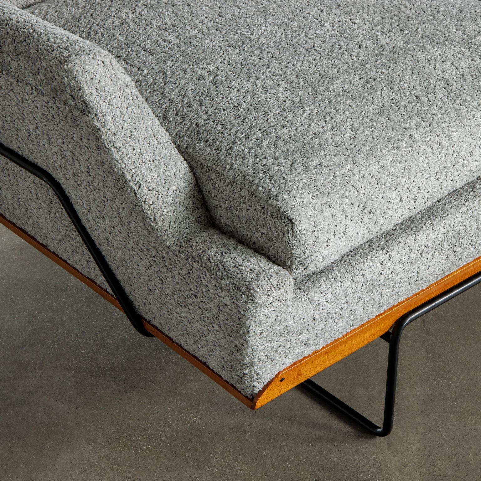 Daybed di Taichiro Nakai per La Permanente Mobili anni 50 restaurato In Excellent Condition For Sale In Milano, IT