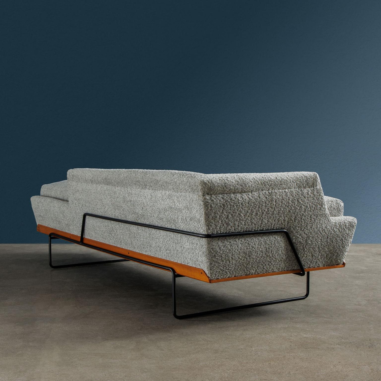 Metal Daybed di Taichiro Nakai per La Permanente Mobili anni 50 restaurato For Sale