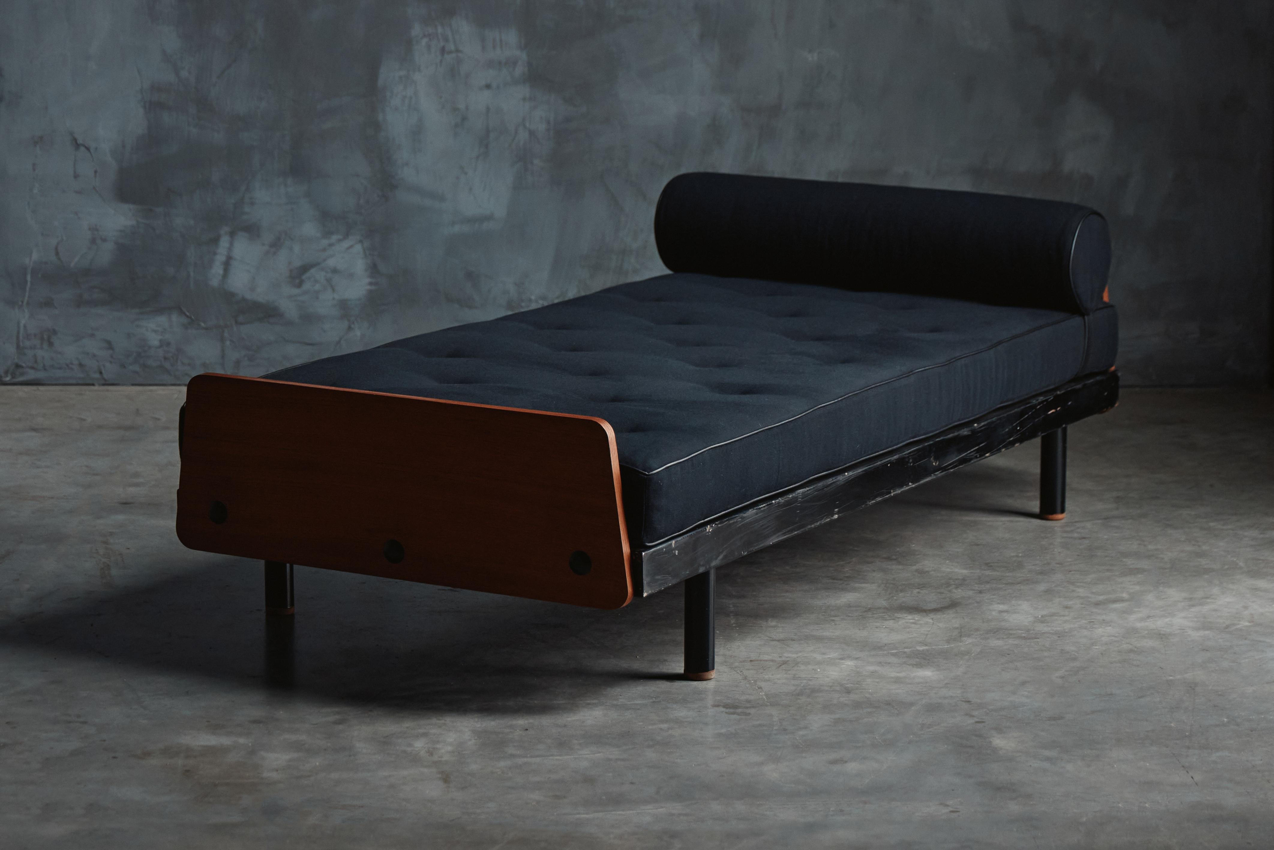 Daybed Flavigny de Jean Prouvé, Francia, años 50 en venta 13