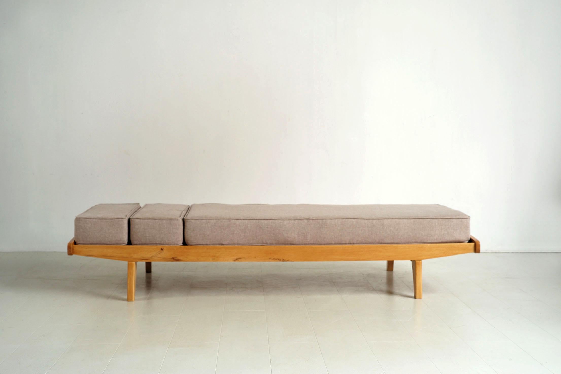 Daybed, French Reconstruction 1950 For Sale 4
