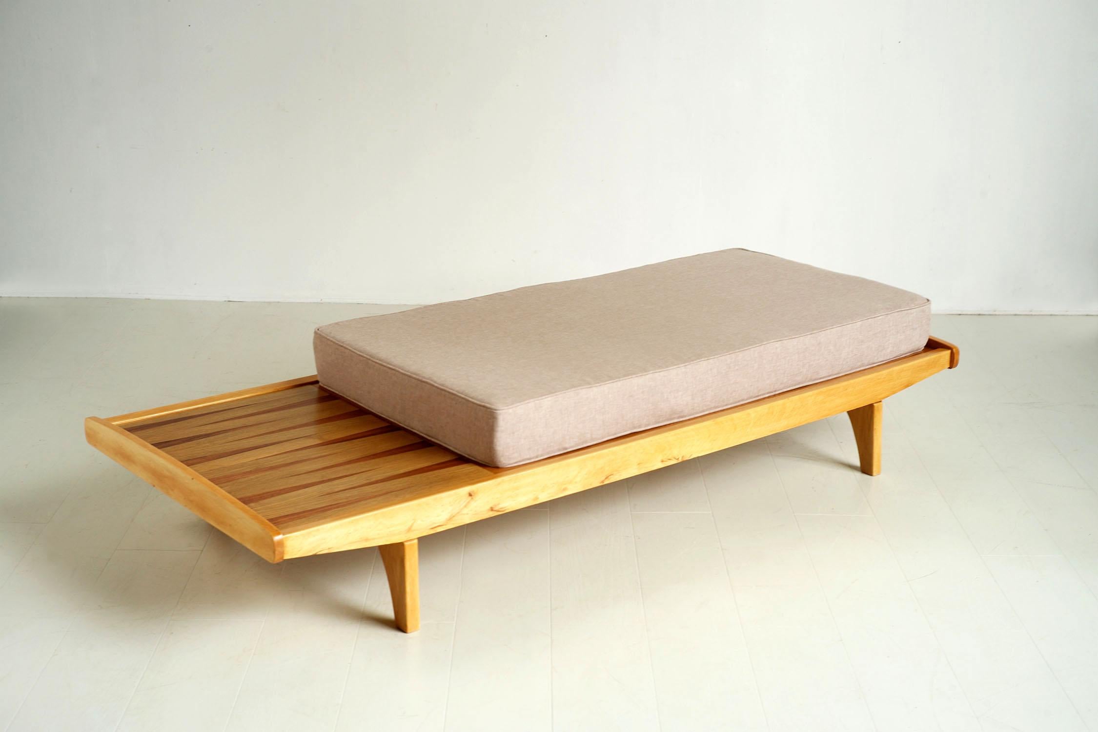Daybed, French Reconstruction 1950 For Sale 1