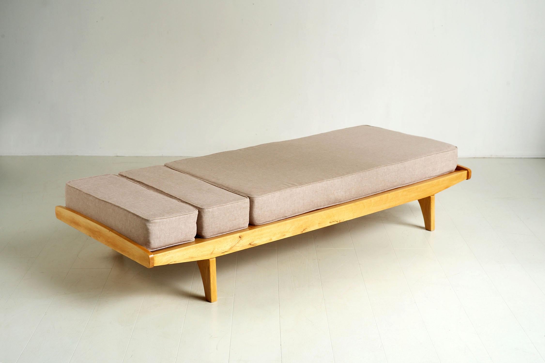 Daybed, French Reconstruction 1950 For Sale 2
