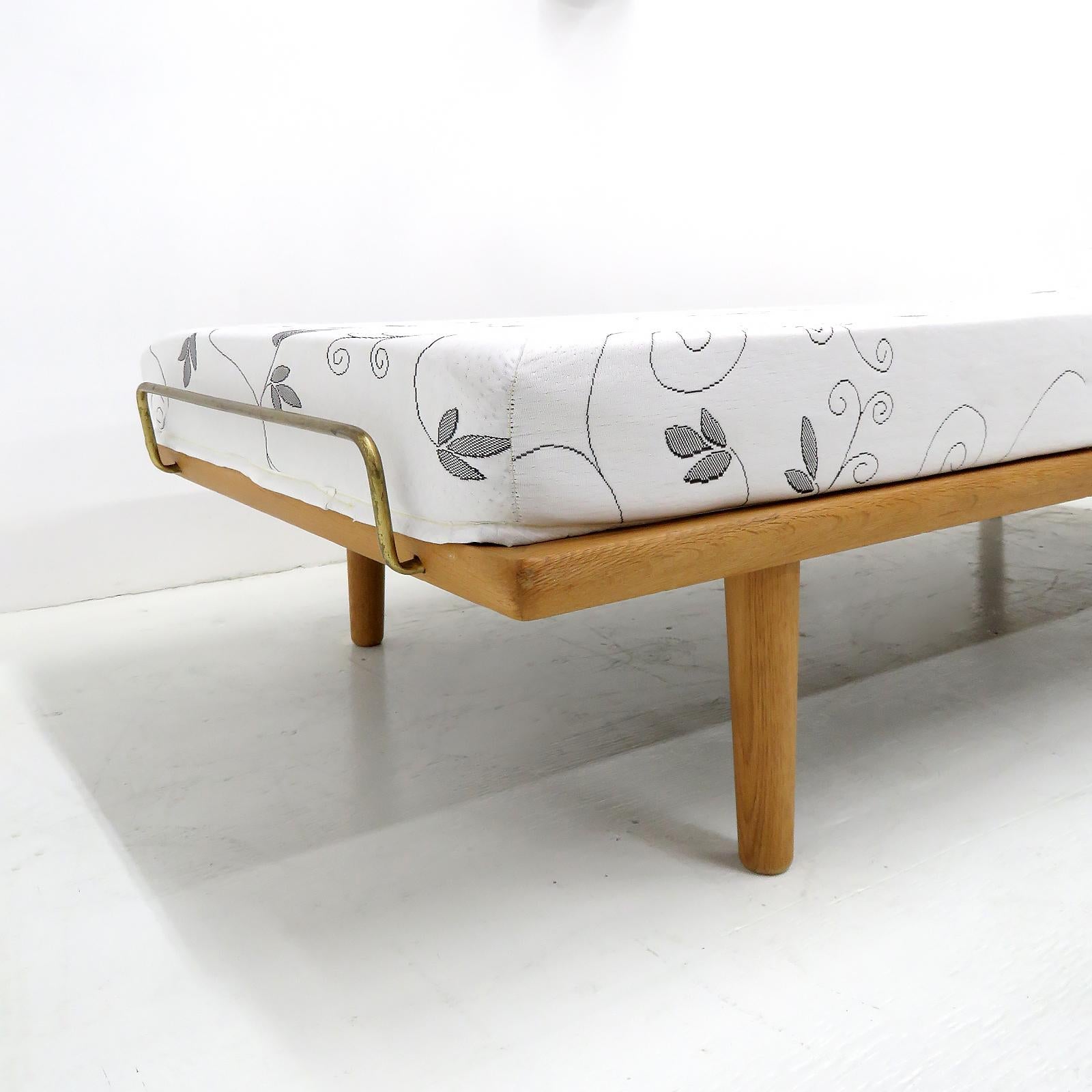 Daybed GE-19 di Hans Wegner per GETAMA, 1960 In condizioni buone in vendita a Los Angeles, CA