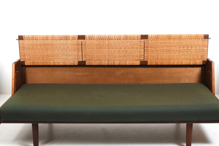 Daybed GE-258 Teak/Cane by Hans J. Wegner at 1stDibs | ge258 daybed