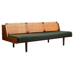 Retro Daybed GE-258 Teak/Cane by Hans J. Wegner