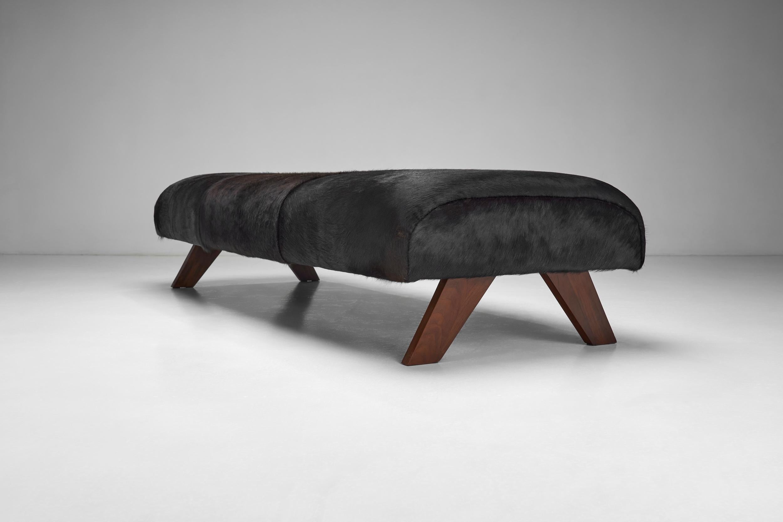 Mid-20th Century Daybed in Dark Ponyskin with Wooden Legs, Europe 1940s For Sale