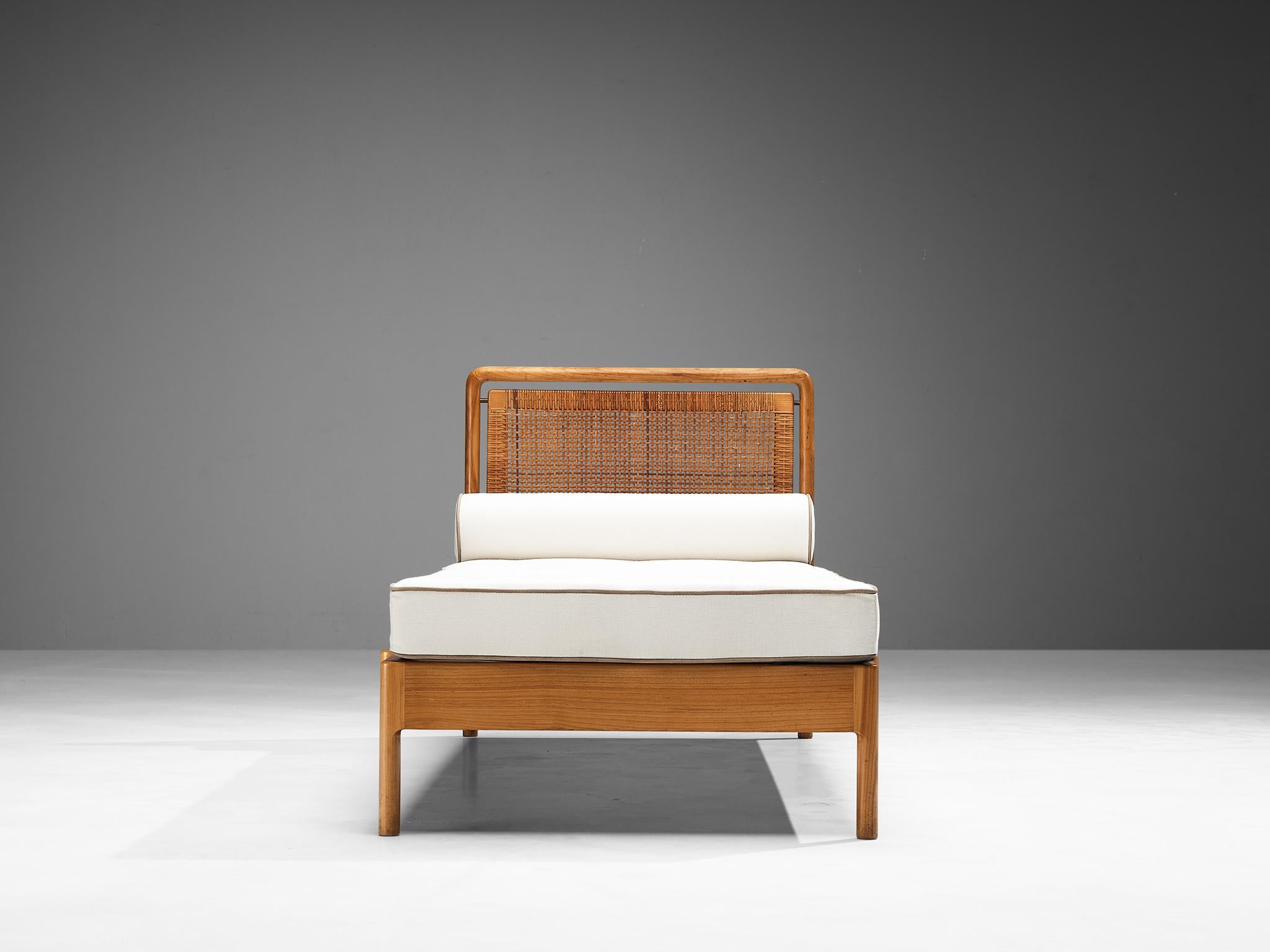 Daybed in Elm with Wicker Headboard 1