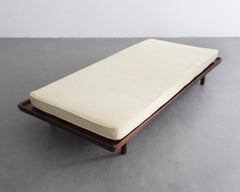 Letto da giorno in palissandro di Sergio Rodrigues