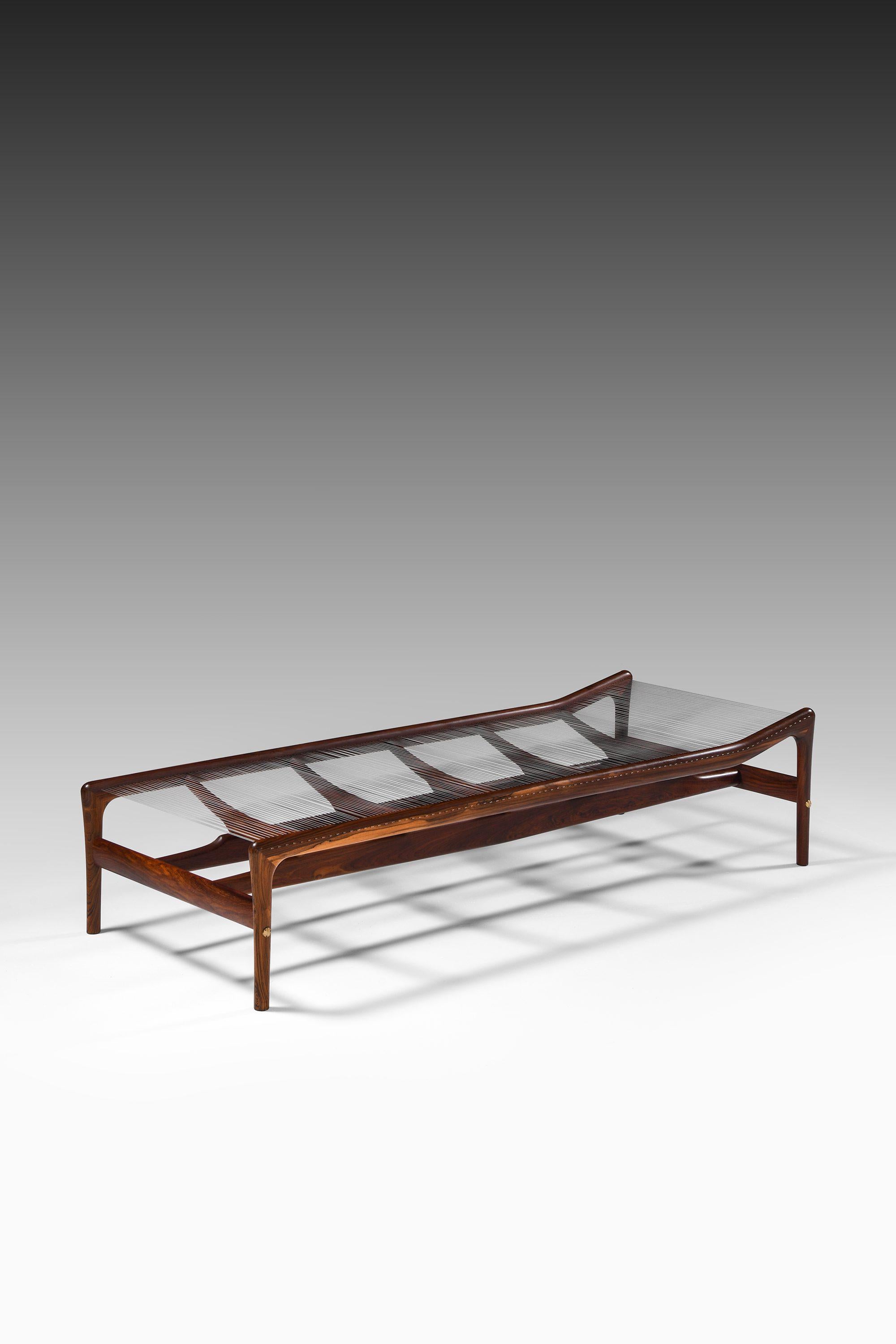 Scandinave moderne Lit de jour en palissandre, cordes en nylon et cuir noir par Helge Vestergaard-Jensen en vente