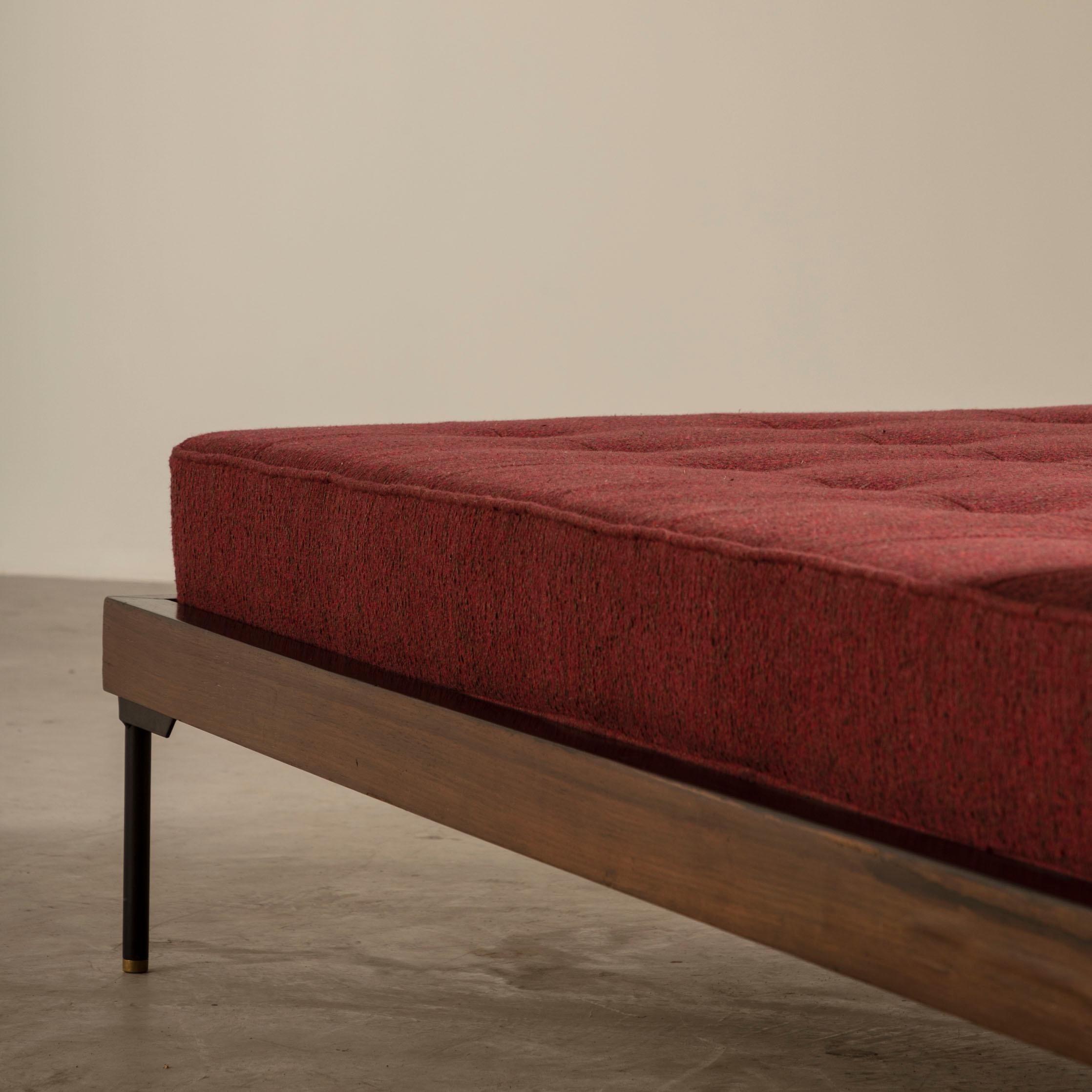 20th Century Daybed in Wood and Metal, by Geraldo de Barros, Brazilian Mid-Century Modern