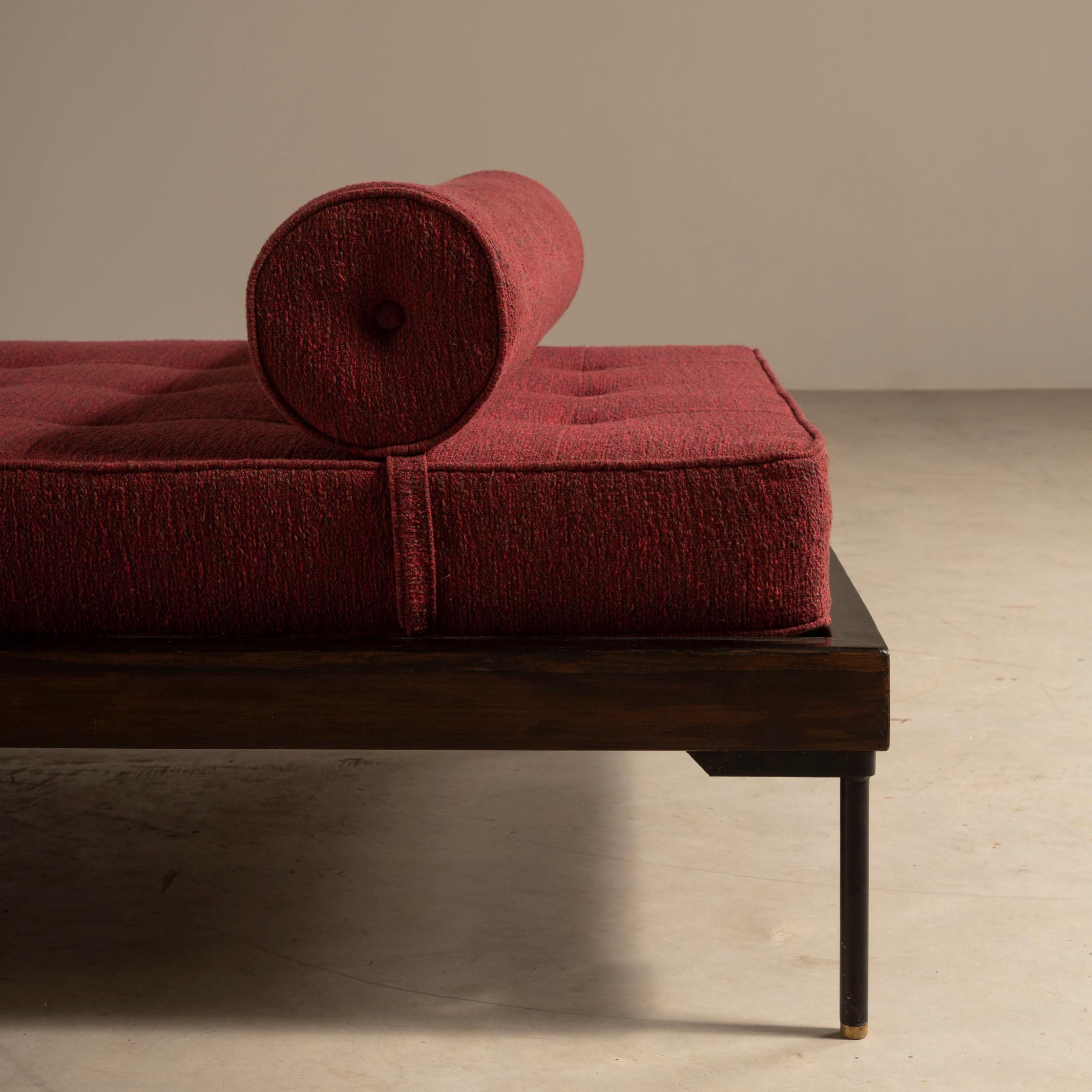Daybed in Wood and Metal, by Geraldo de Barros, Brazilian Mid-Century Modern 1