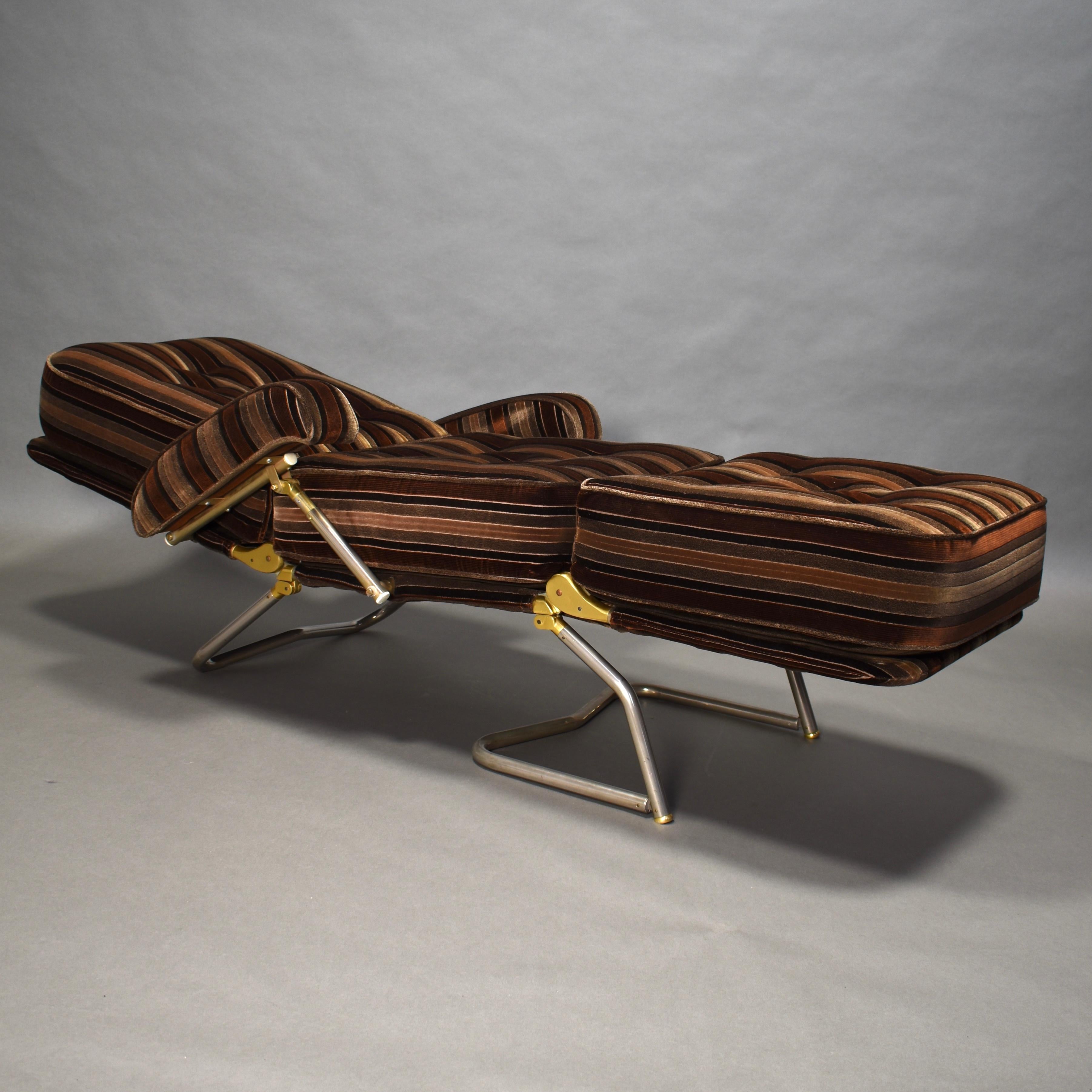 French Daybed Lounge Chair by Condor Paris, Rue La Fayette, France, circa 1970