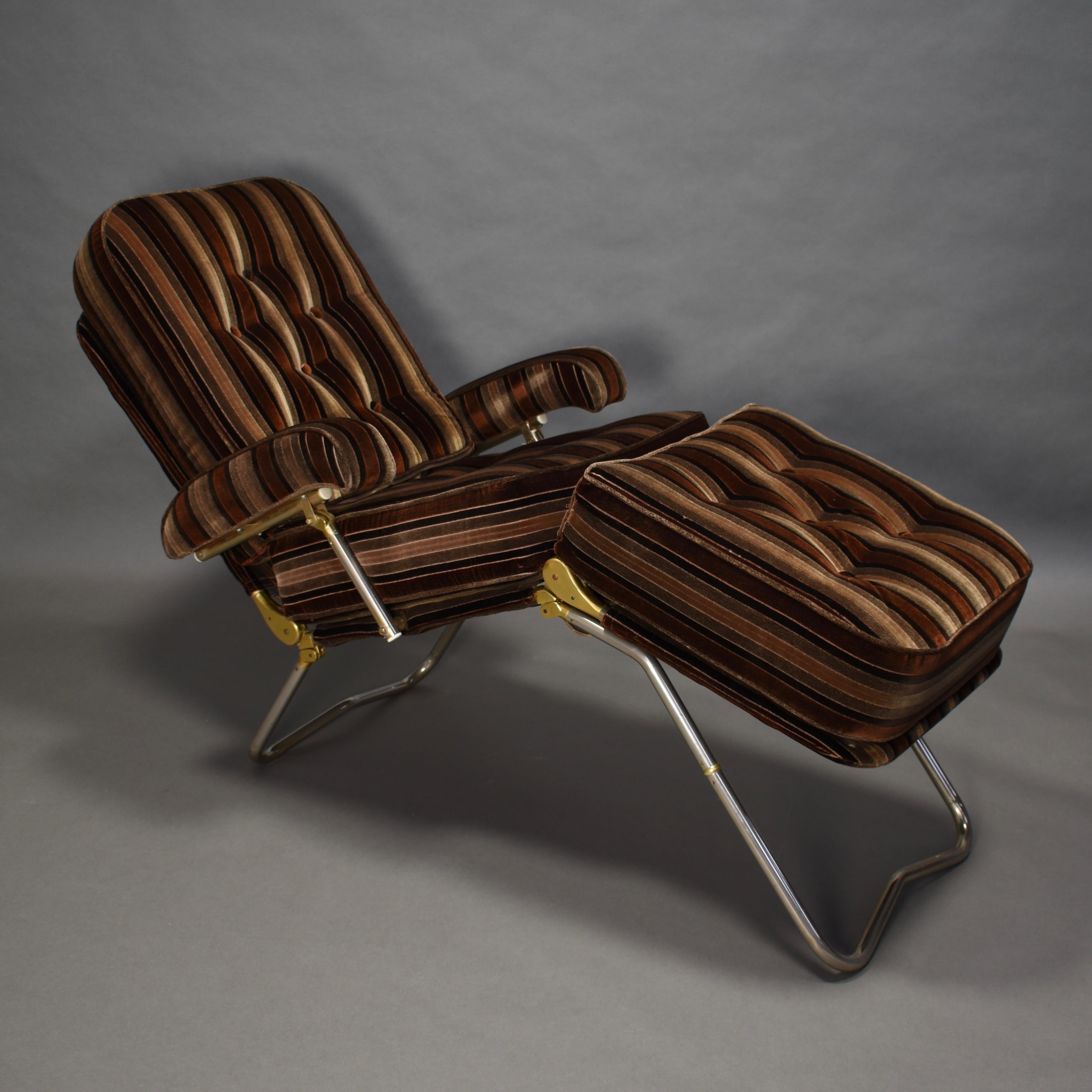Aluminum Daybed Lounge Chair by Condor Paris, Rue La Fayette, France, circa 1970