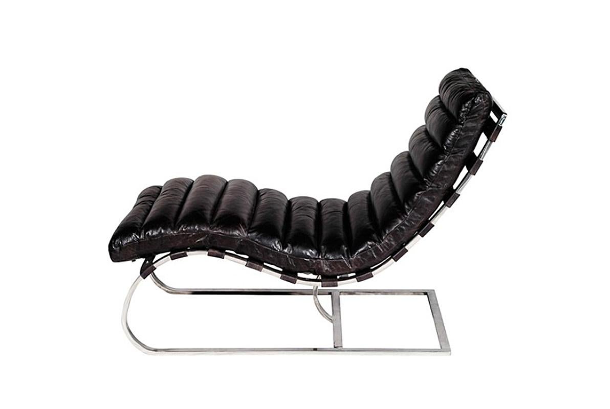 Daybed lounge Set of 2 in black genuine leather,
on polished stainless steel base structure.
Also available in brown genuine leather.
unit price: 4475,00€.
set of two price: 8950,00€.