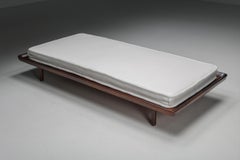 Letto da giorno "Luxor" di Sergio Rodrigues per OCA, Brasile, 1965