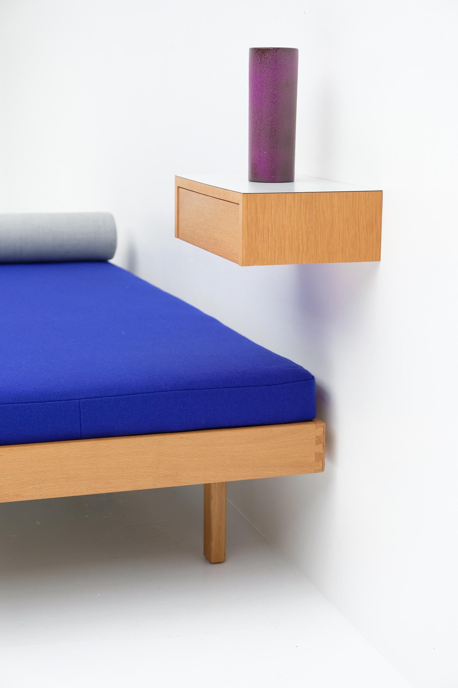 Daybed Mid-Century Modernity by Jos De Mey en vente 6